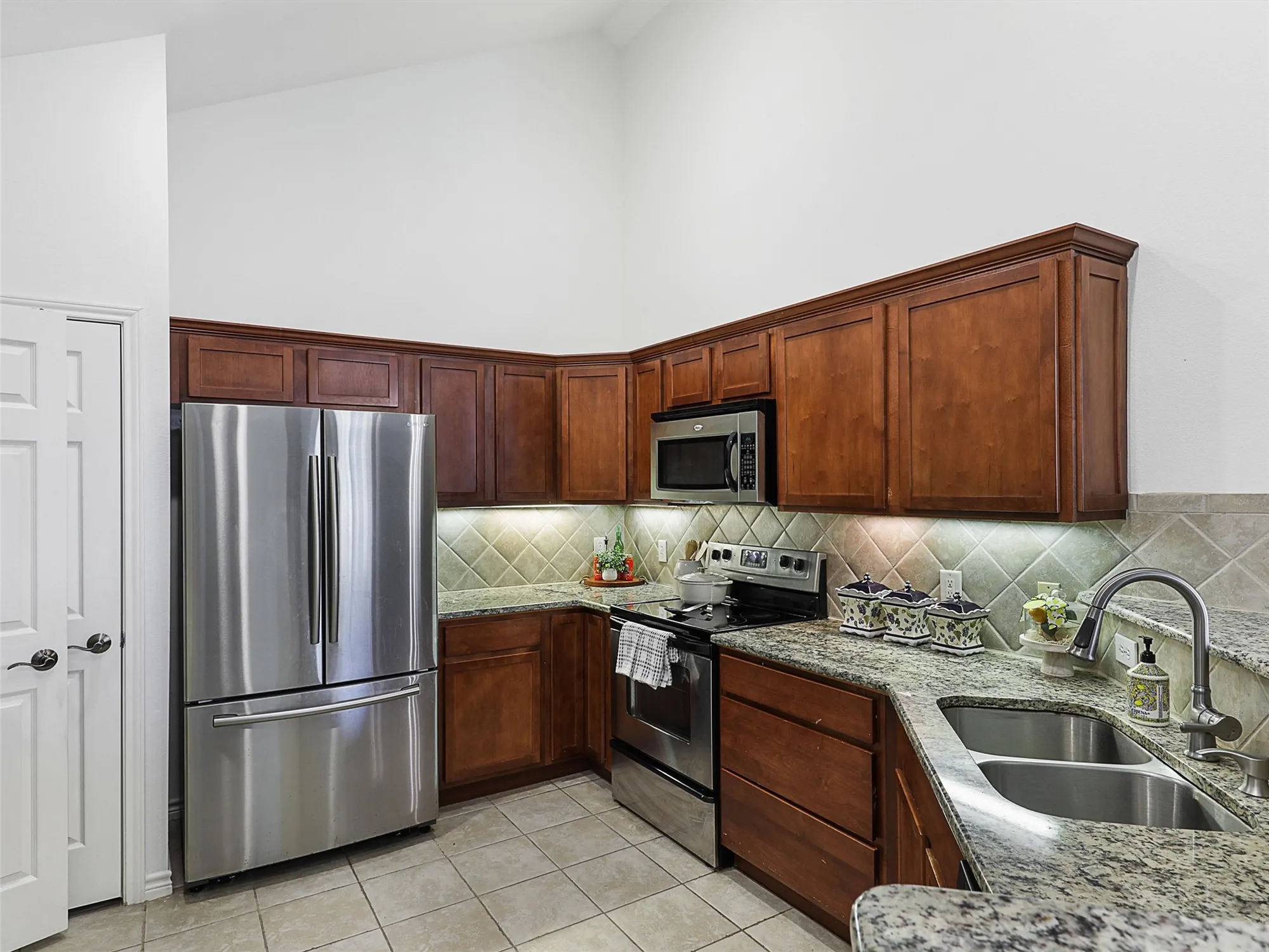 Property Slideshow image 25 of 40 | 2601 marsh ln unit 124, Plano, TX, 75093