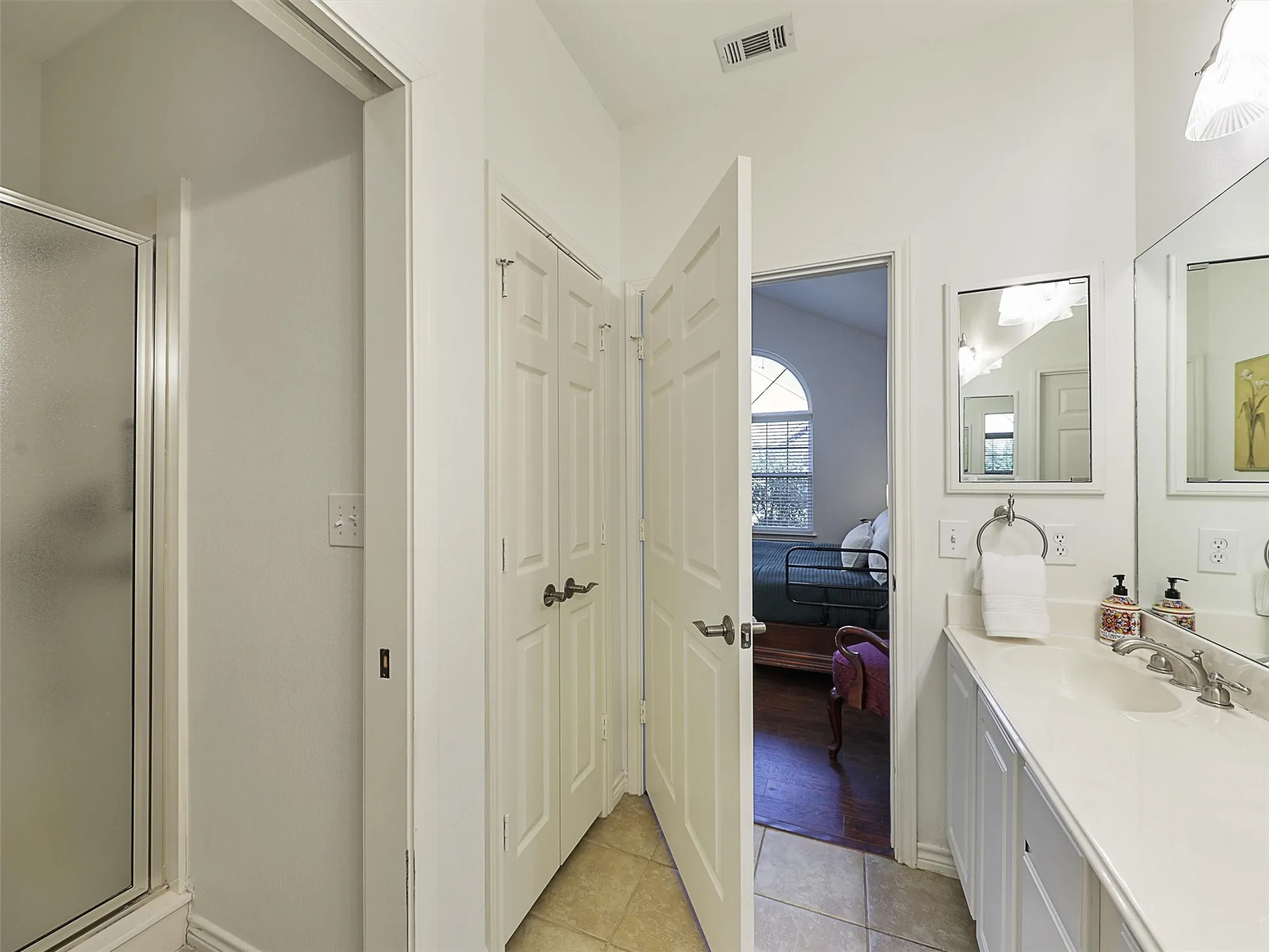 Property Slideshow image 23 of 40 | 2601 marsh ln unit 124, Plano, TX, 75093
