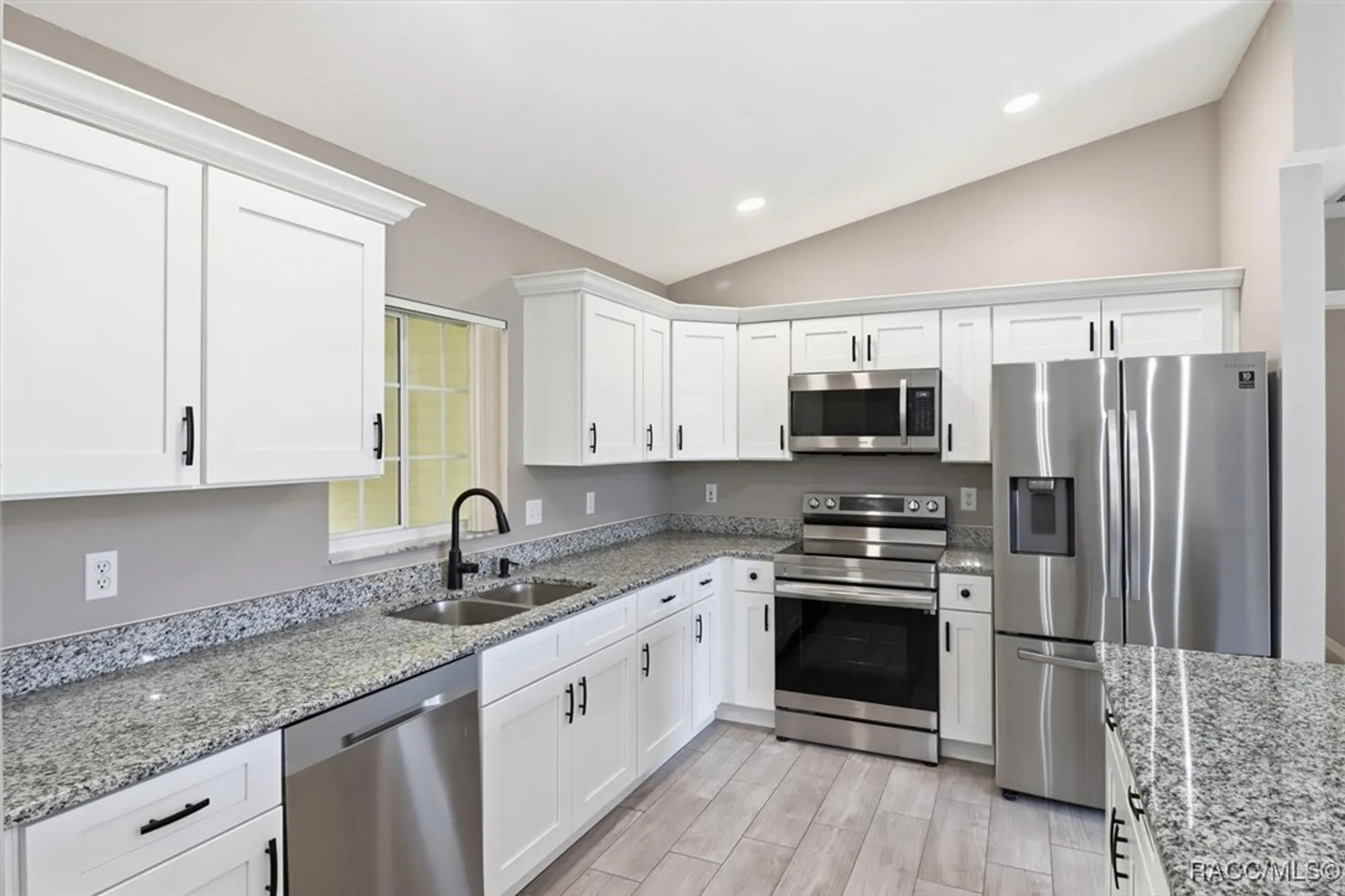 Property Slideshow image 16 of 44 | 11960 sw 137th loop, Dunnellon, FL, 34432