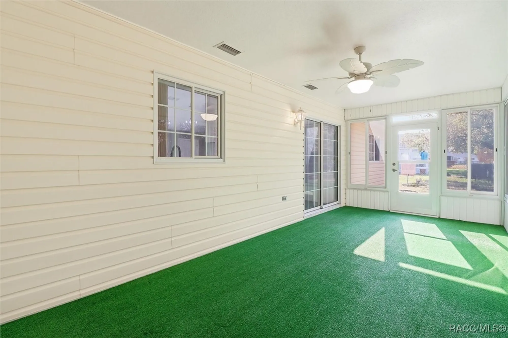 Property Slideshow image 36 of 44 | 11960 sw 137th loop, Dunnellon, FL, 34432