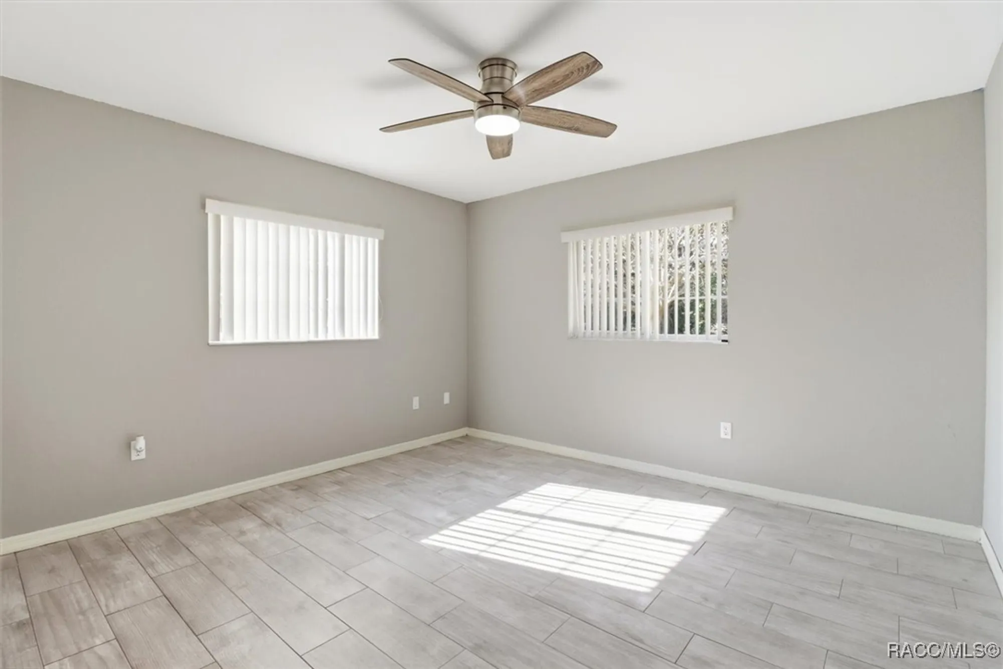 Property Slideshow image 31 of 44 | 11960 sw 137th loop, Dunnellon, FL, 34432
