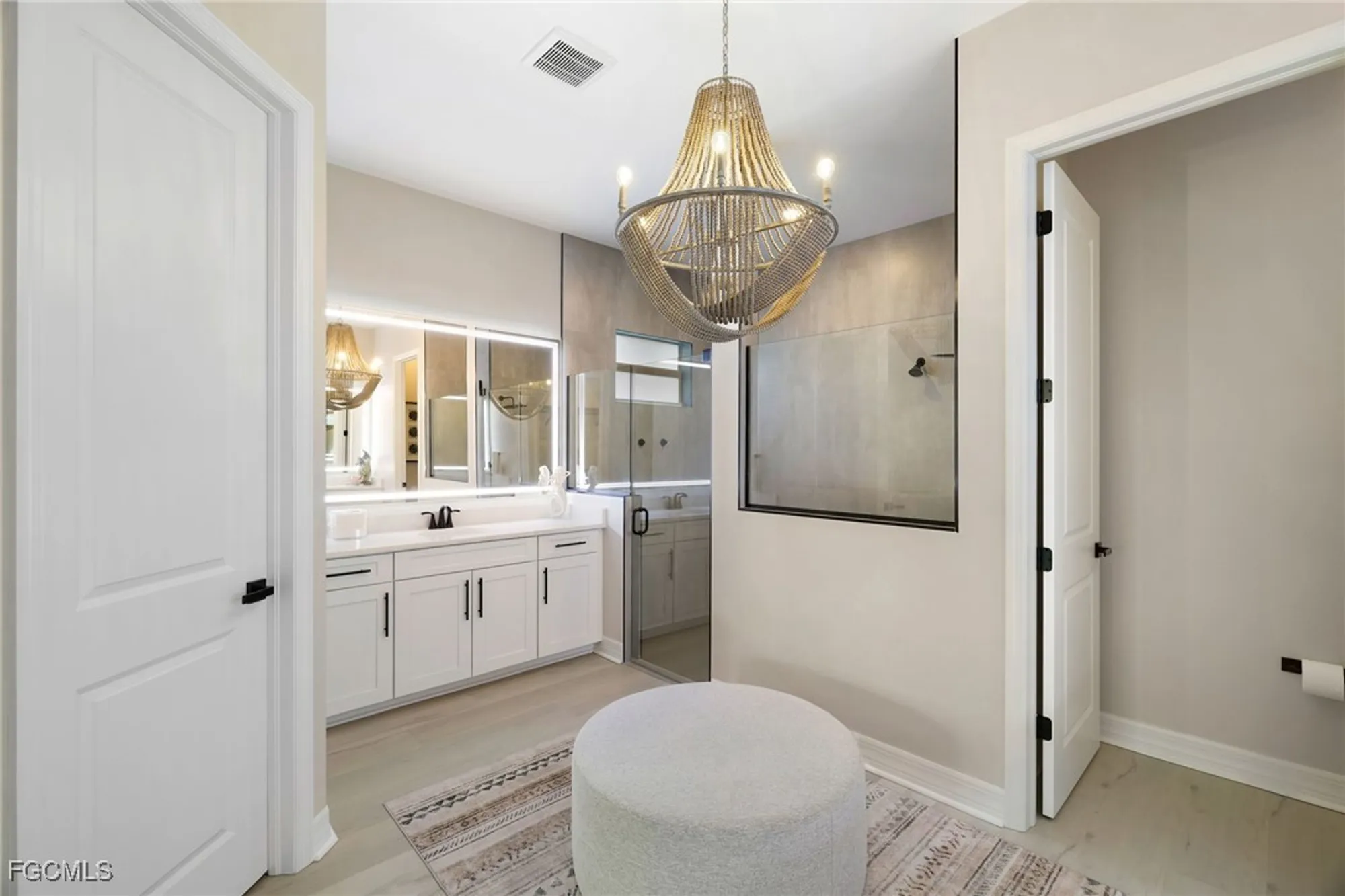 Property Slideshow image 17 of 50 | 13670 blue bay cir, Fort Myers, FL, 33913