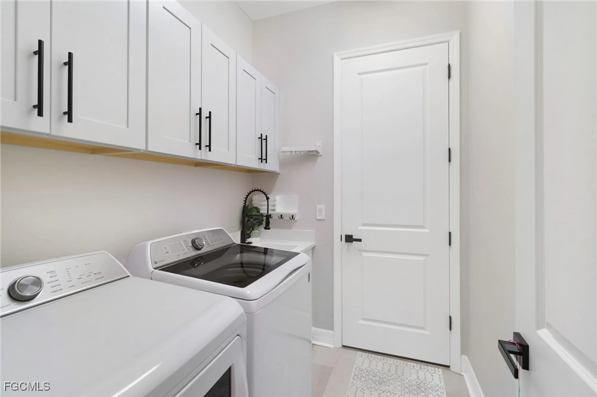 Property Slideshow image 25 of 50 | 13670 blue bay cir, Fort Myers, FL, 33913