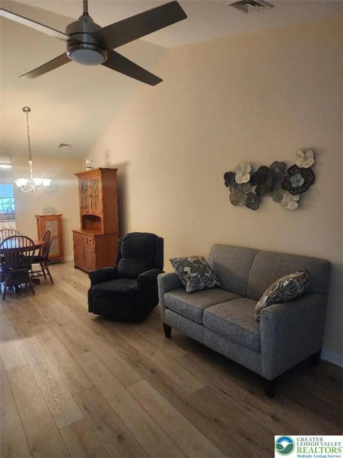 Property Slideshow image 10 of 16 | 2724 harvest dr w, Forks Twp, PA, 18040