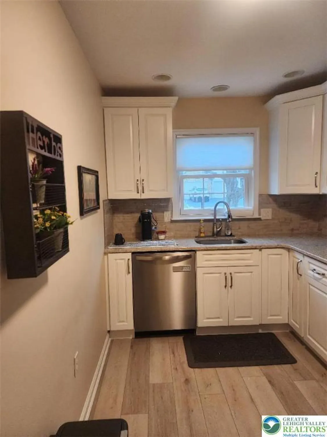 Property Slideshow image 13 of 16 | 2724 harvest dr w, Forks Twp, PA, 18040