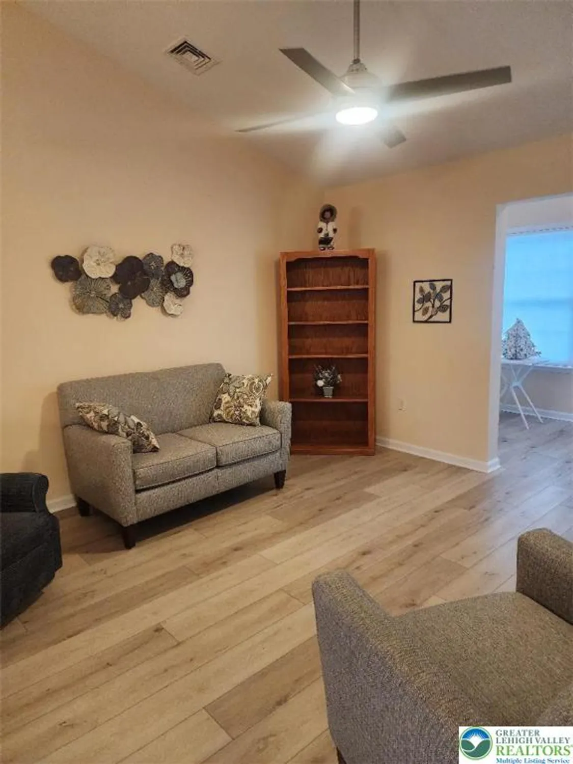 Property Slideshow image 9 of 16 | 2724 harvest dr w, Forks Twp, PA, 18040