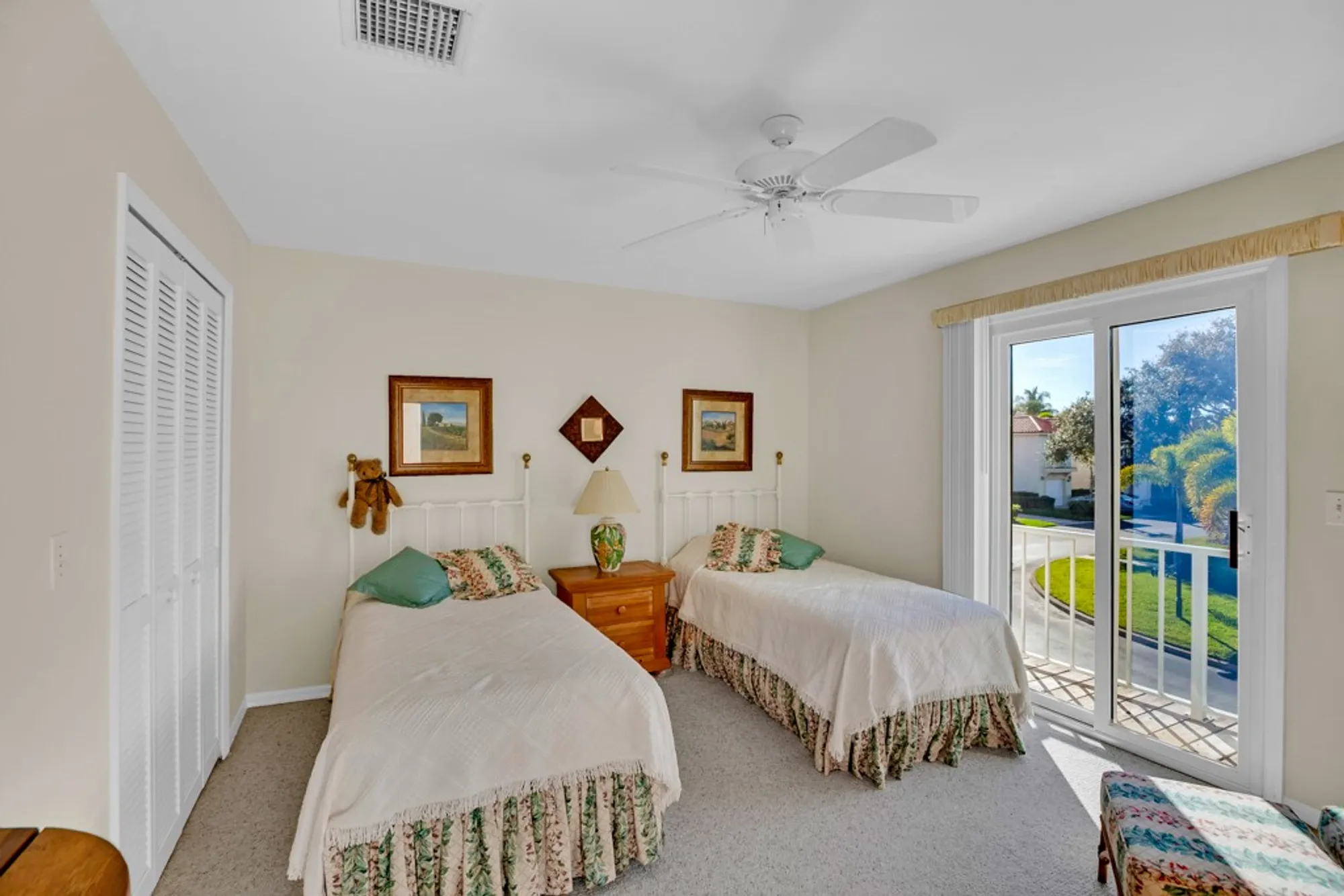 Property Slideshow image 24 of 36 | 5140 saint davids dr, Vero Beach, FL, 32967