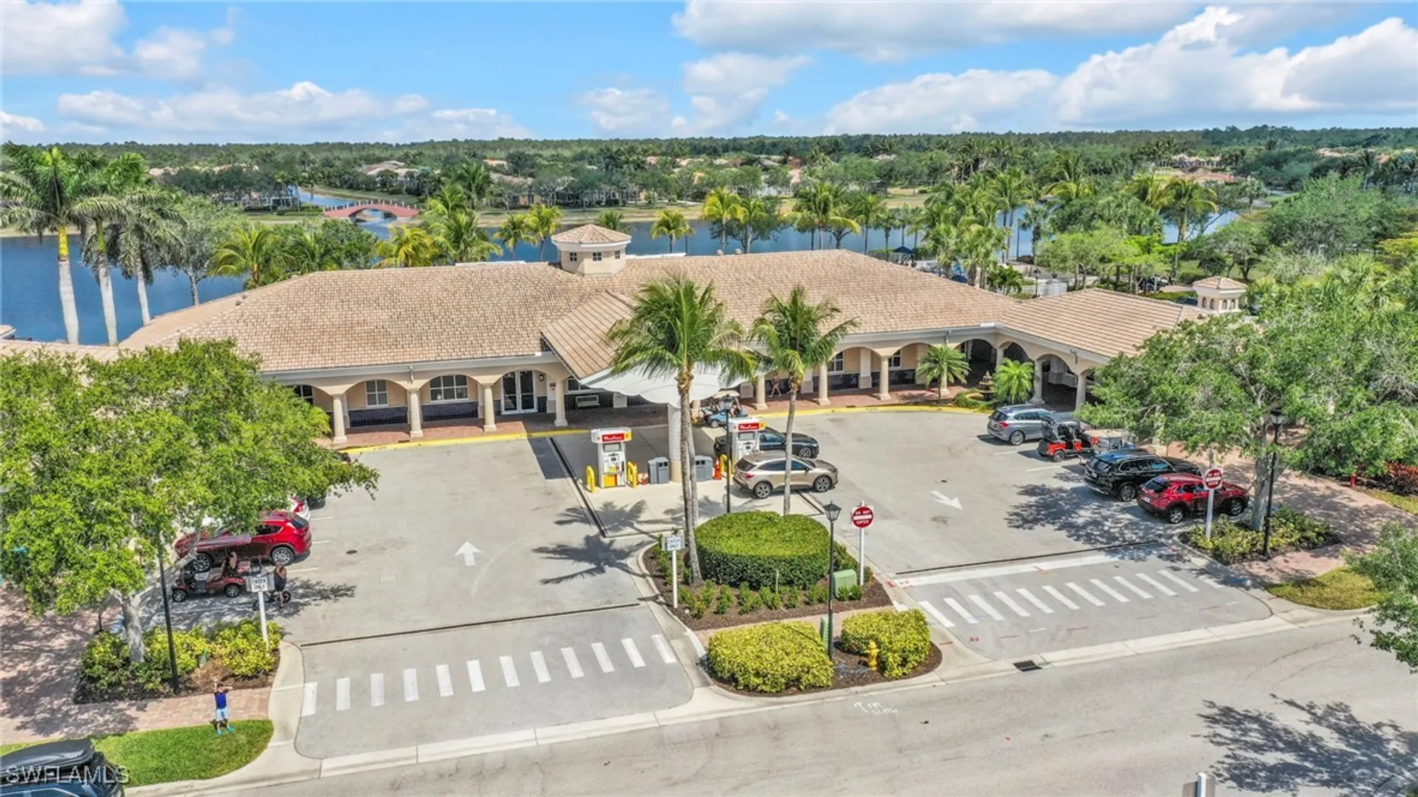 Property Slideshow image 23 of 42 | 8379 karina ct, Naples, FL, 34114