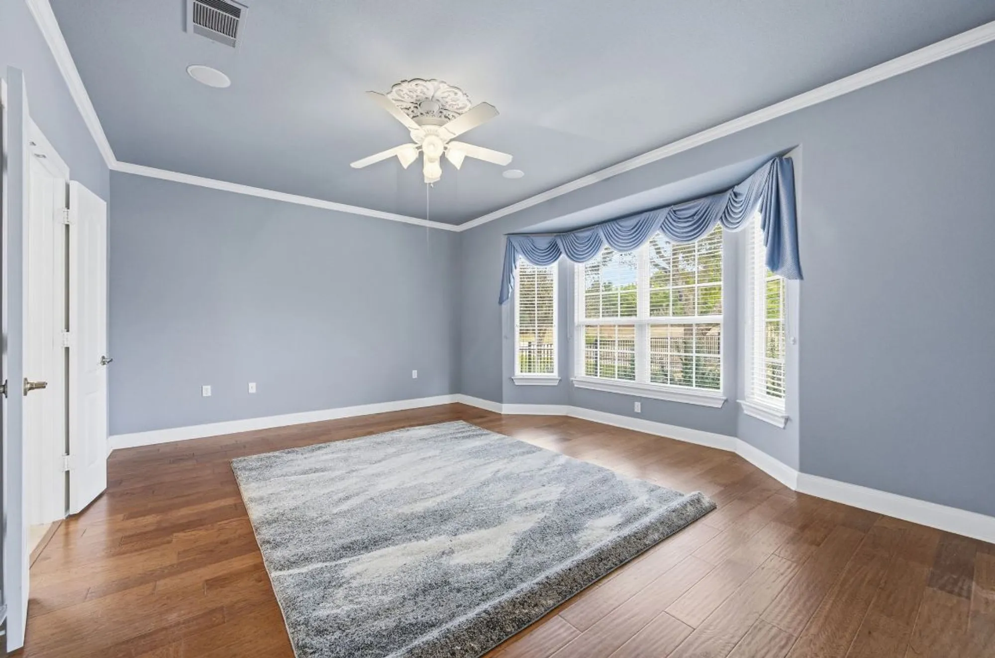 Property Slideshow image 24 of 40 | 512 armstrong dr, Georgetown, TX, 78633