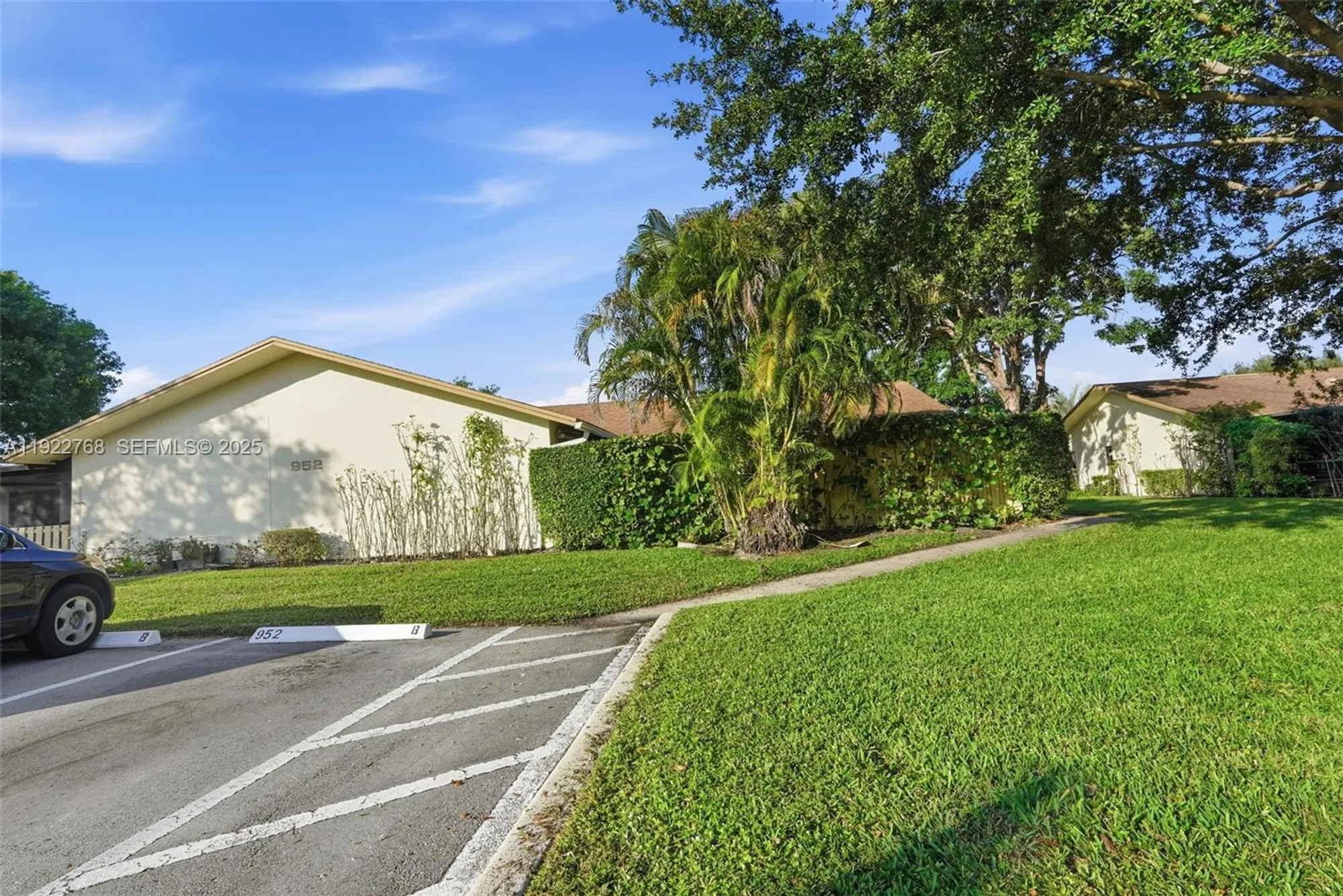 Property Slideshow image 20 of 26 | 952 nw 29th ave c, Delray Beach, FL, 33445
