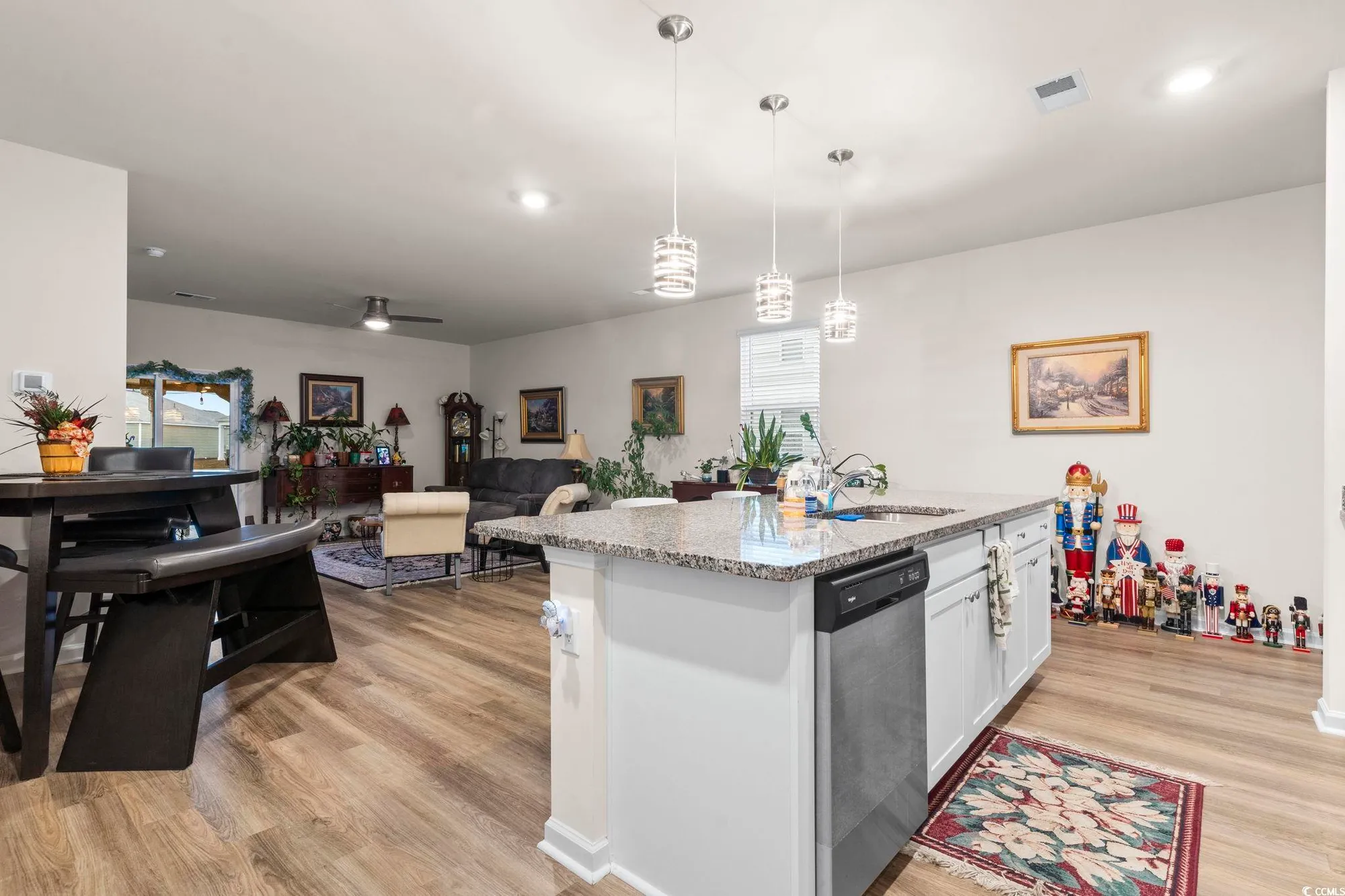 Property Slideshow image 10 of 35 | 327 vaccaro dr, Myrtle Beach, SC, 29588