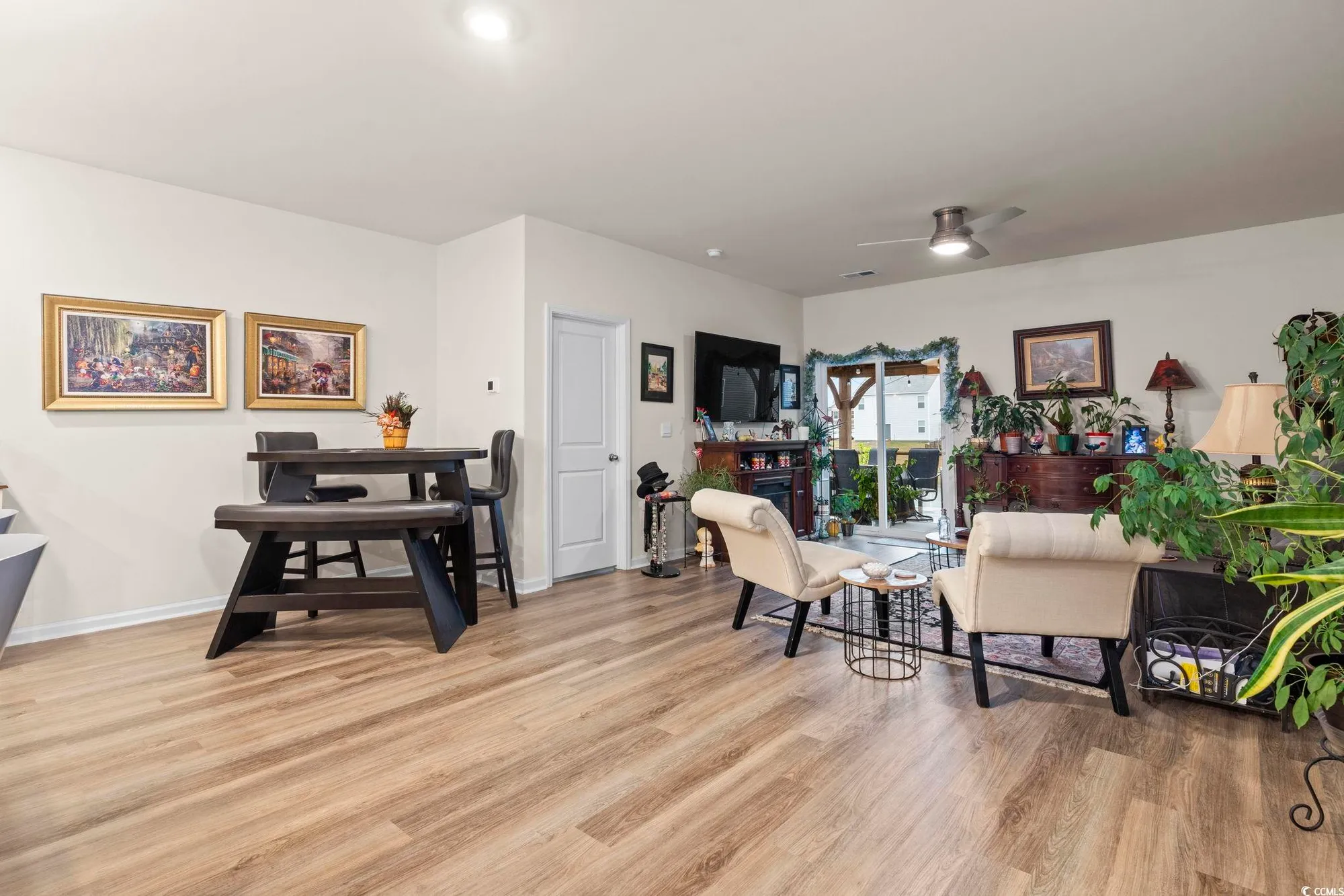 Property Slideshow image 11 of 35 | 327 vaccaro dr, Myrtle Beach, SC, 29588