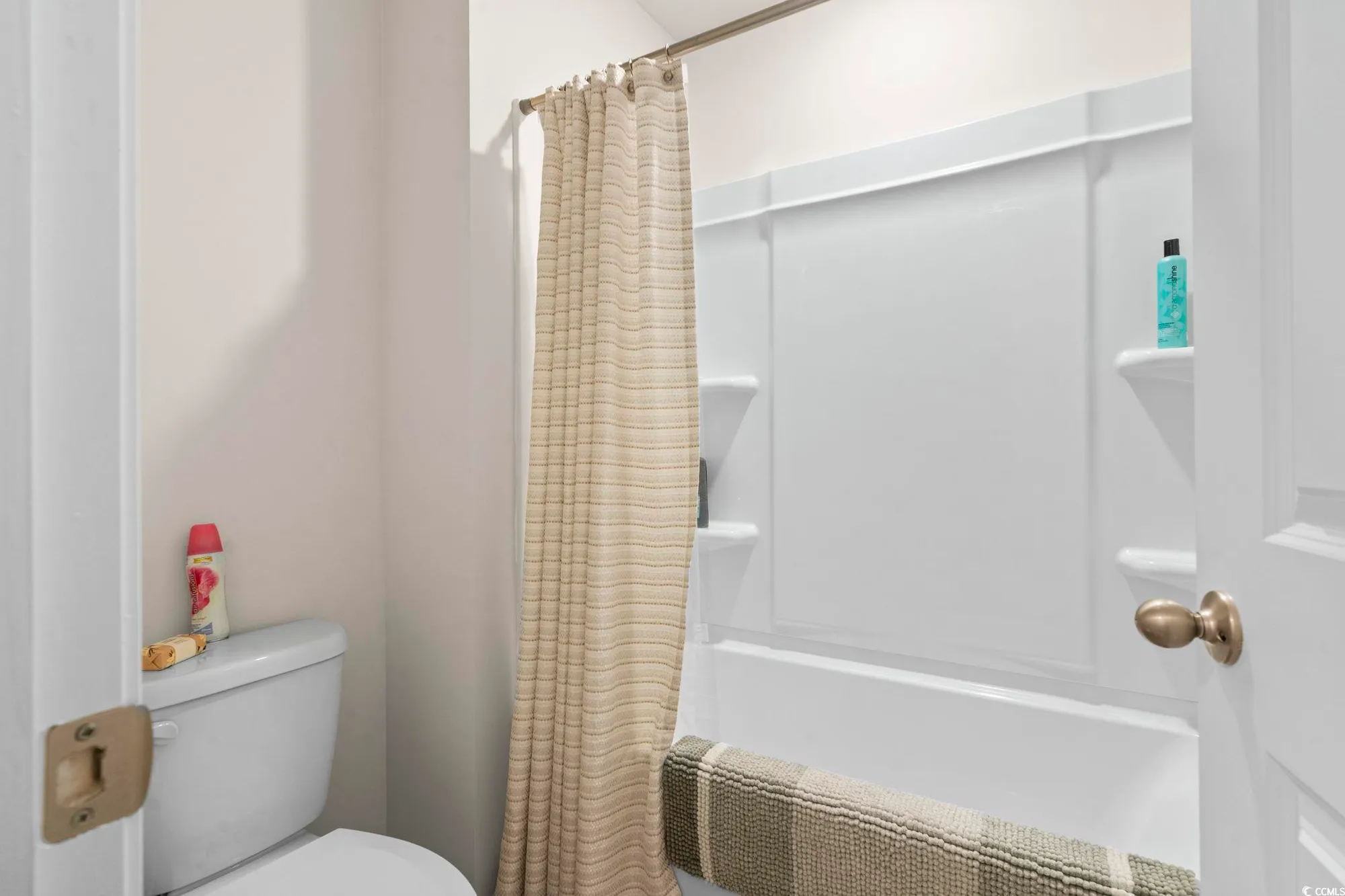 Property Slideshow image 27 of 35 | 327 vaccaro dr, Myrtle Beach, SC, 29588