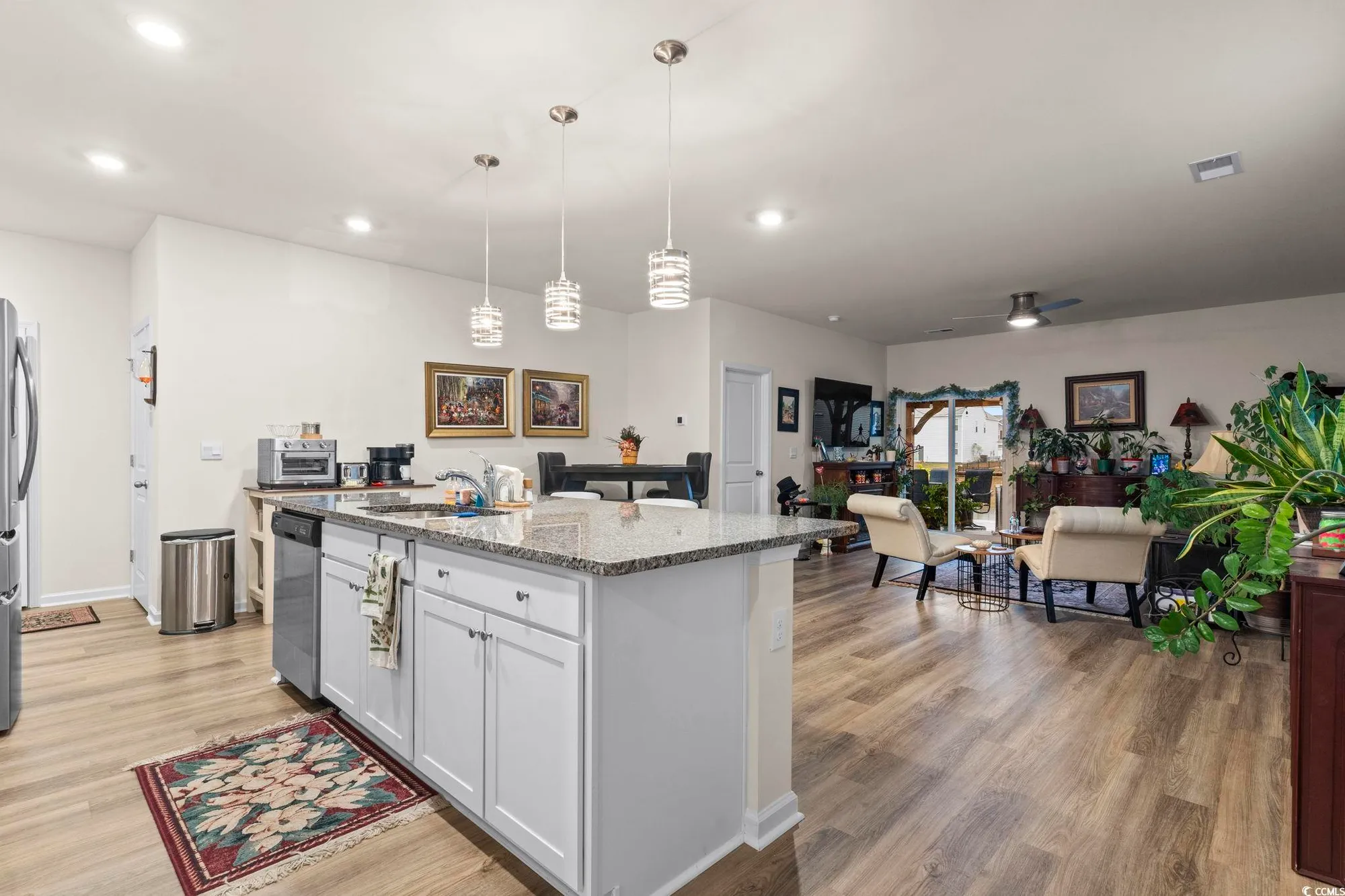 Property Slideshow image 9 of 35 | 327 vaccaro dr, Myrtle Beach, SC, 29588