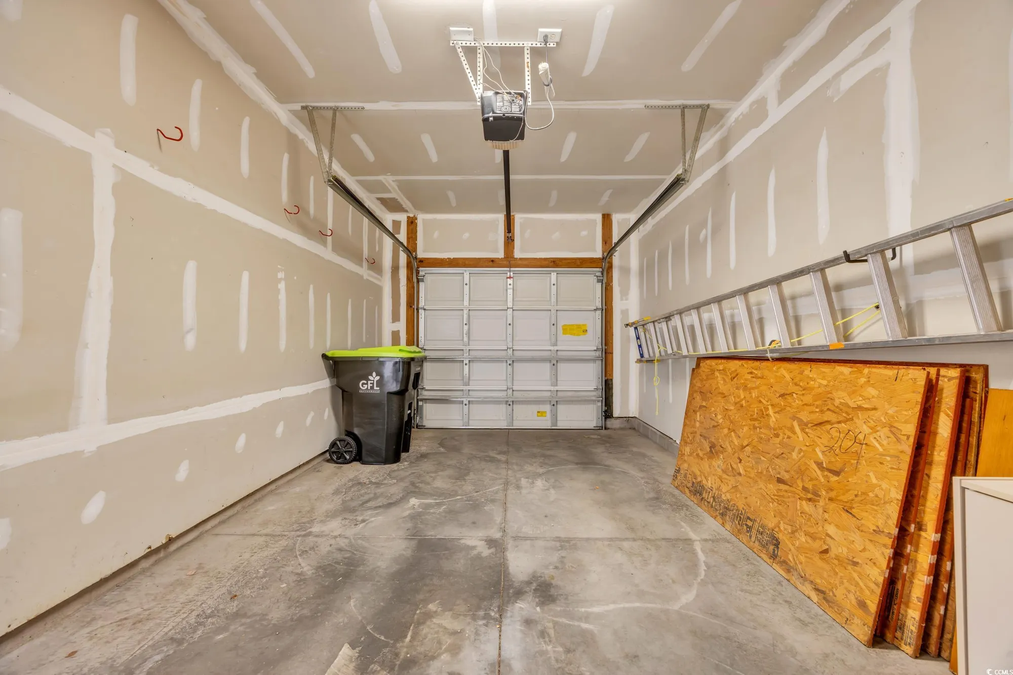 Property Slideshow image 24 of 40 | 205 threshing way 1051, Myrtle Beach, SC, 29579