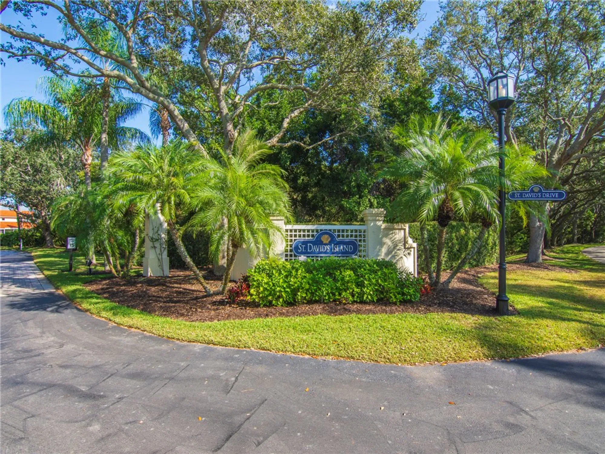 Property Slideshow image 4 of 36 | 1370 n saint davids ln, Vero Beach, FL, 32967