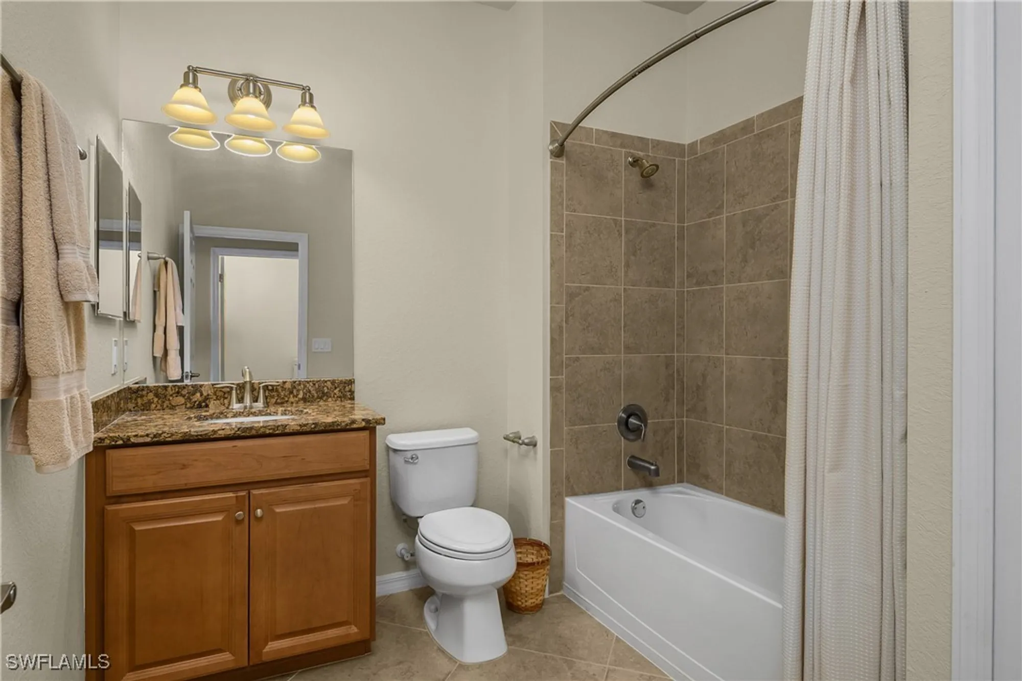 Property Slideshow image 26 of 50 | 9495 napoli ln 201, Naples, FL, 34113