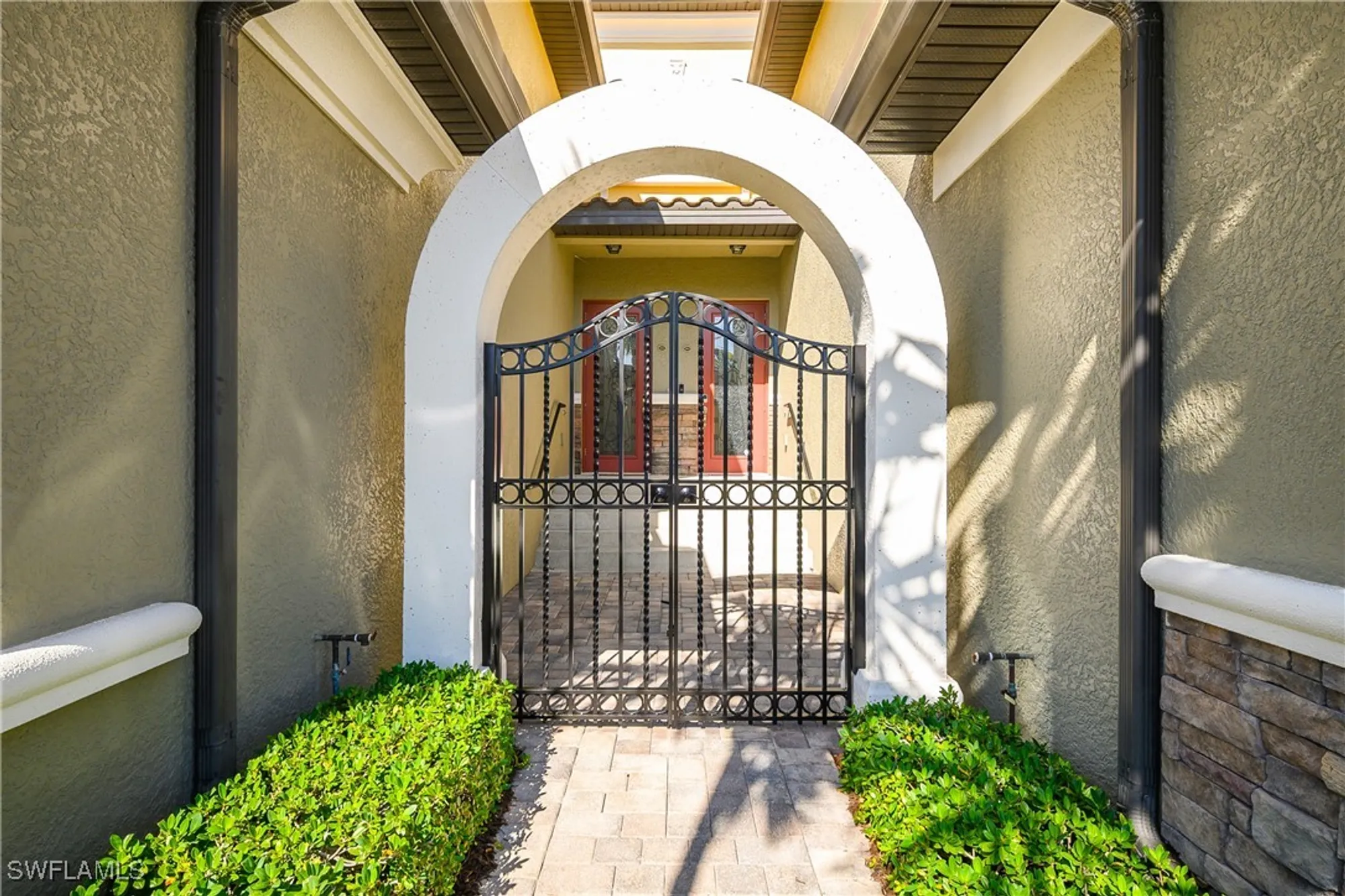 Property Slideshow image 30 of 50 | 9495 napoli ln 201, Naples, FL, 34113