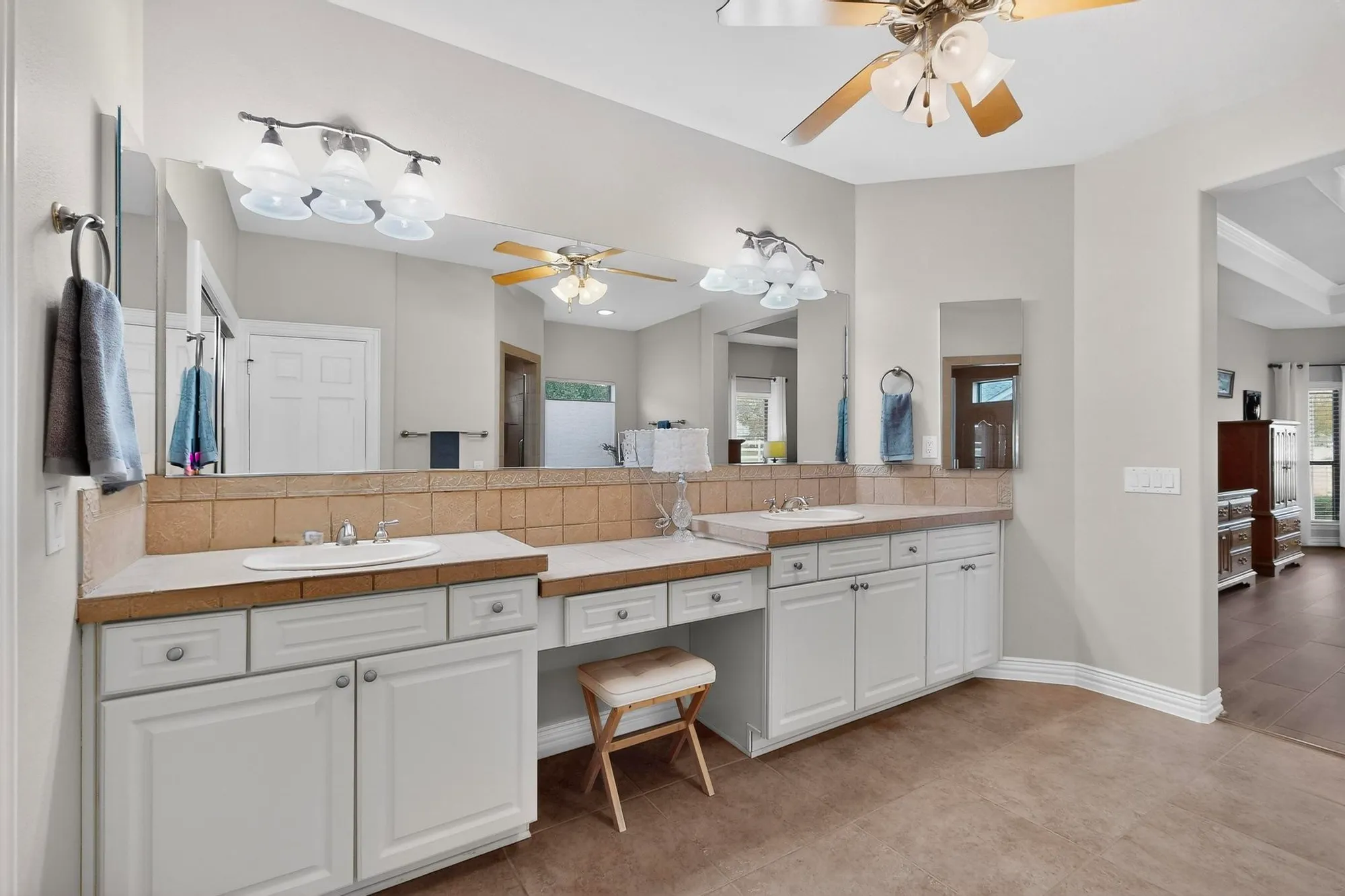 Property Slideshow image 26 of 40 | 10900 fieldstone st, Denton, TX, 76207