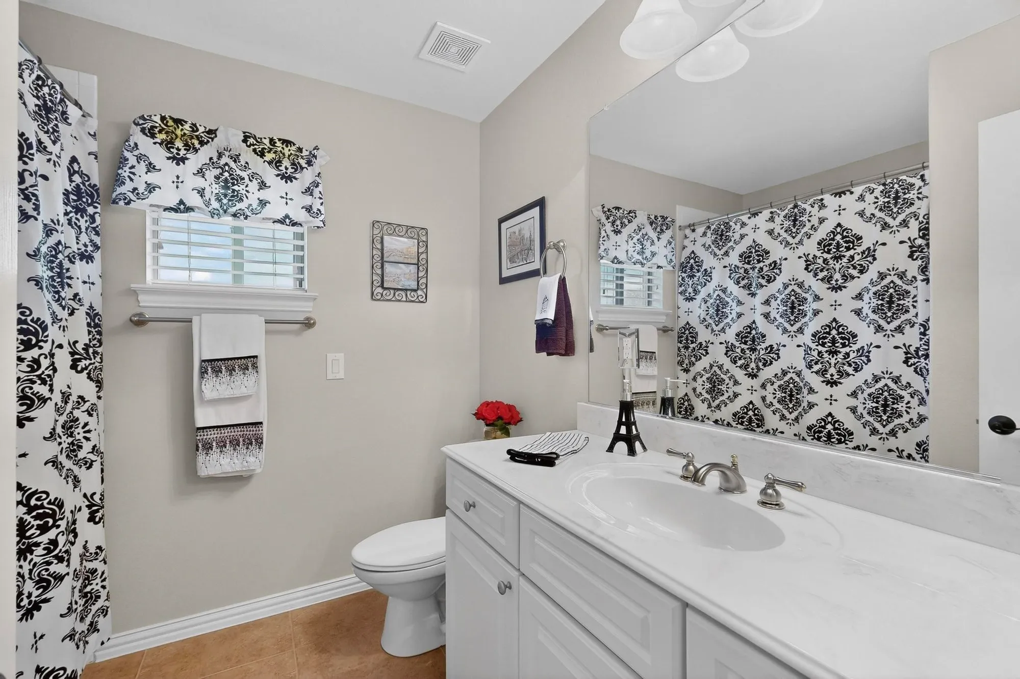 Property Slideshow image 32 of 40 | 10900 fieldstone st, Denton, TX, 76207