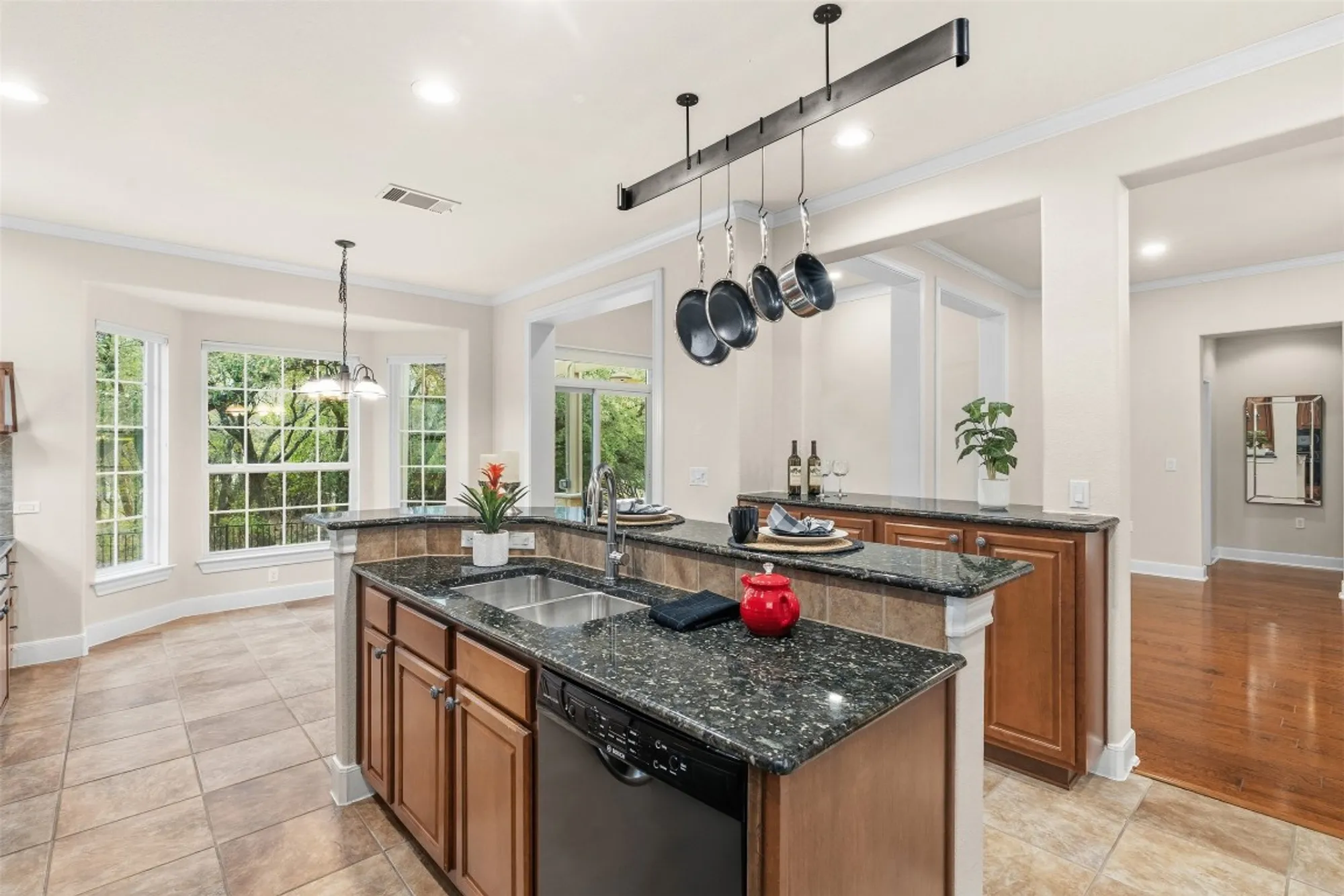 Property Slideshow image 15 of 40 | 307 armstrong dr, Georgetown, TX, 78633