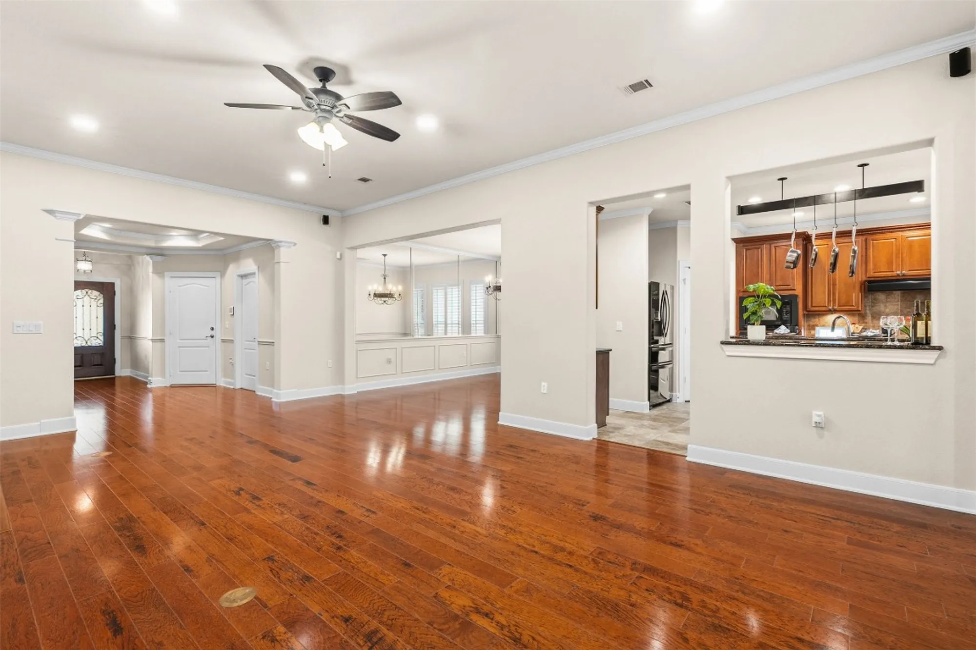 Property Slideshow image 12 of 40 | 307 armstrong dr, Georgetown, TX, 78633