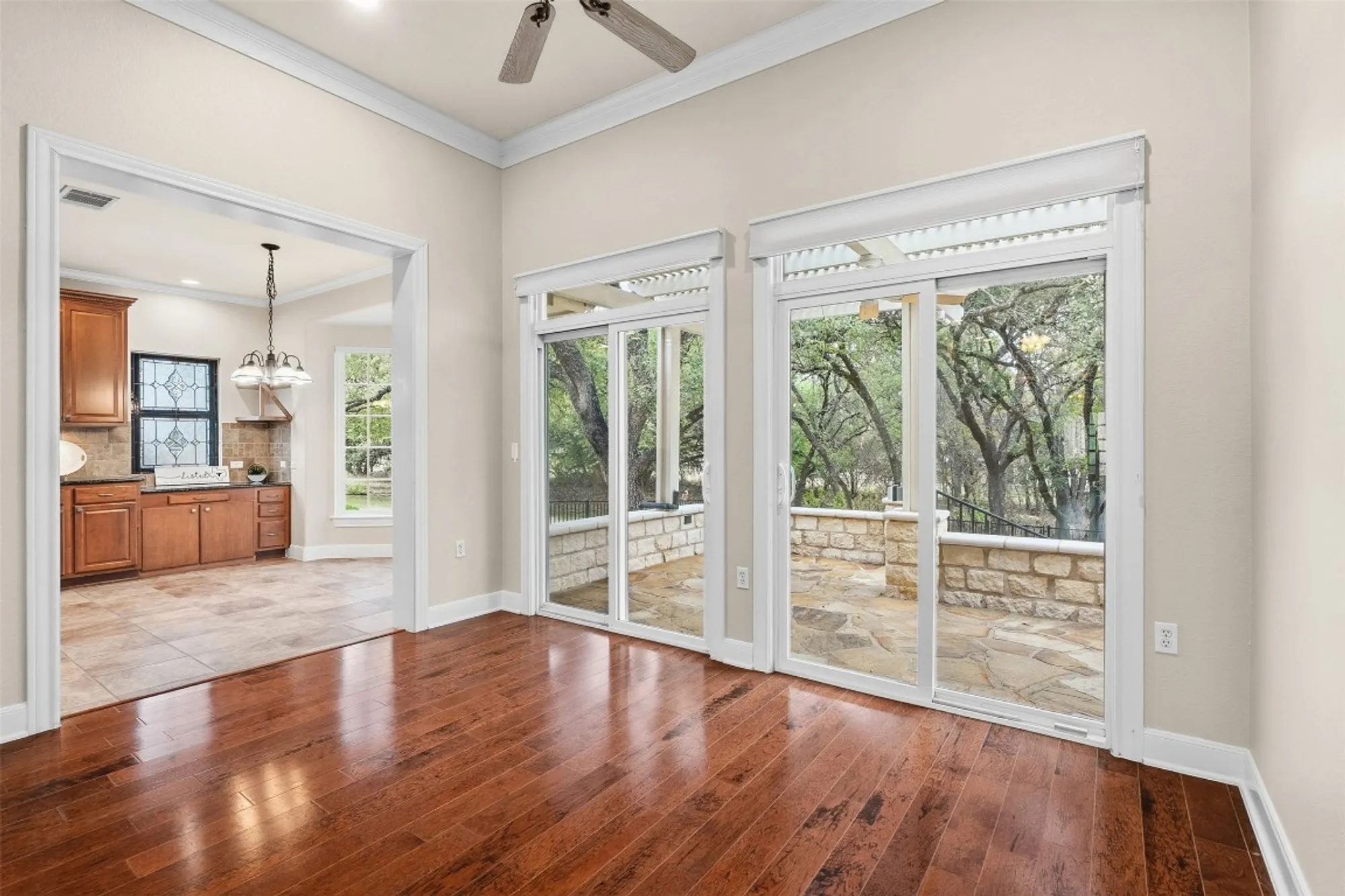 Property Slideshow image 13 of 40 | 307 armstrong dr, Georgetown, TX, 78633