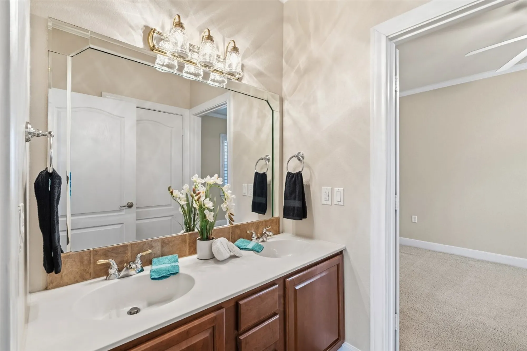 Property Slideshow image 29 of 40 | 307 armstrong dr, Georgetown, TX, 78633