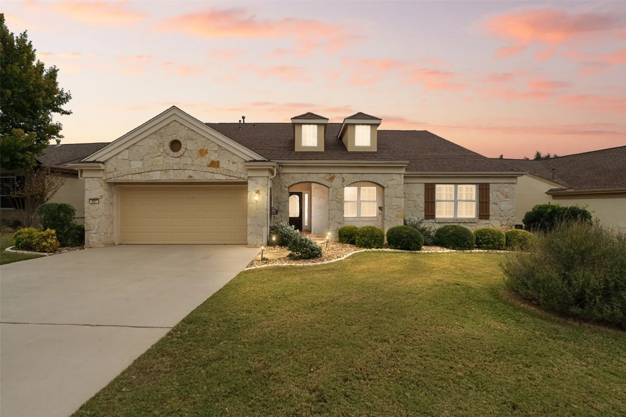 Property Slideshow image 3 of 40 | 307 armstrong dr, Georgetown, TX, 78633