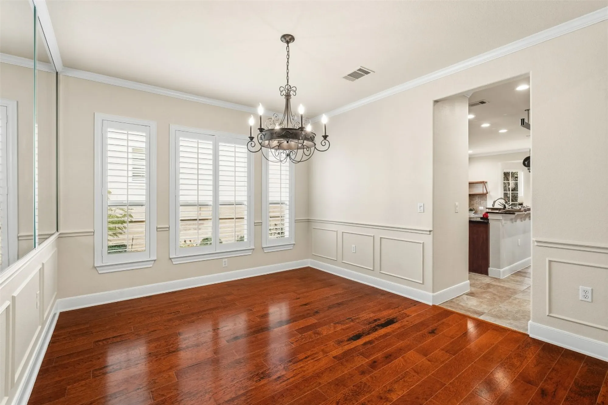 Property Slideshow image 9 of 40 | 307 armstrong dr, Georgetown, TX, 78633