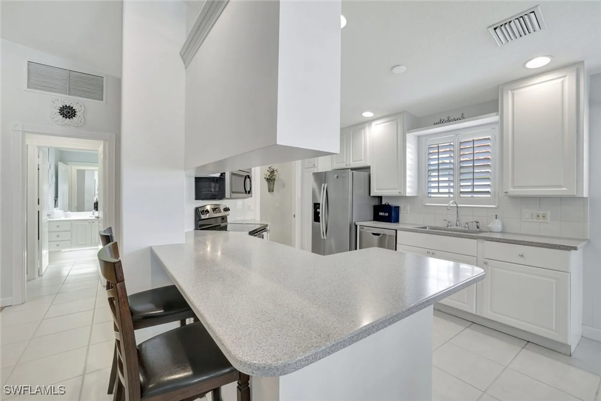 Property Slideshow image 11 of 25 | 4724 maupiti way, Naples, FL, 34119