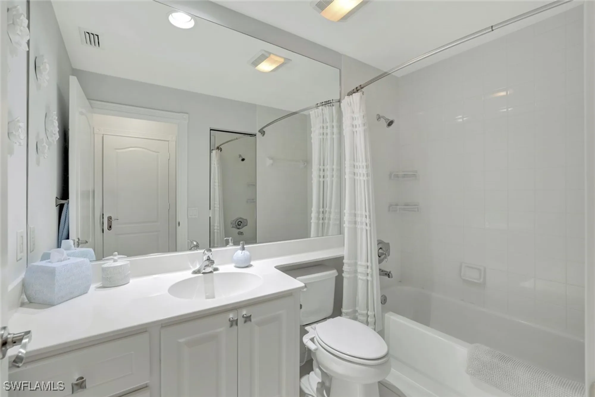 Property Slideshow image 20 of 25 | 4724 maupiti way, Naples, FL, 34119
