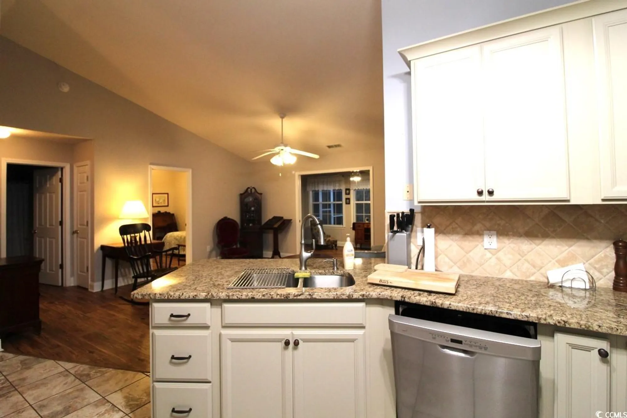 Property Slideshow image 10 of 40 | 1514 saint george ln, Myrtle Beach, SC, 29588