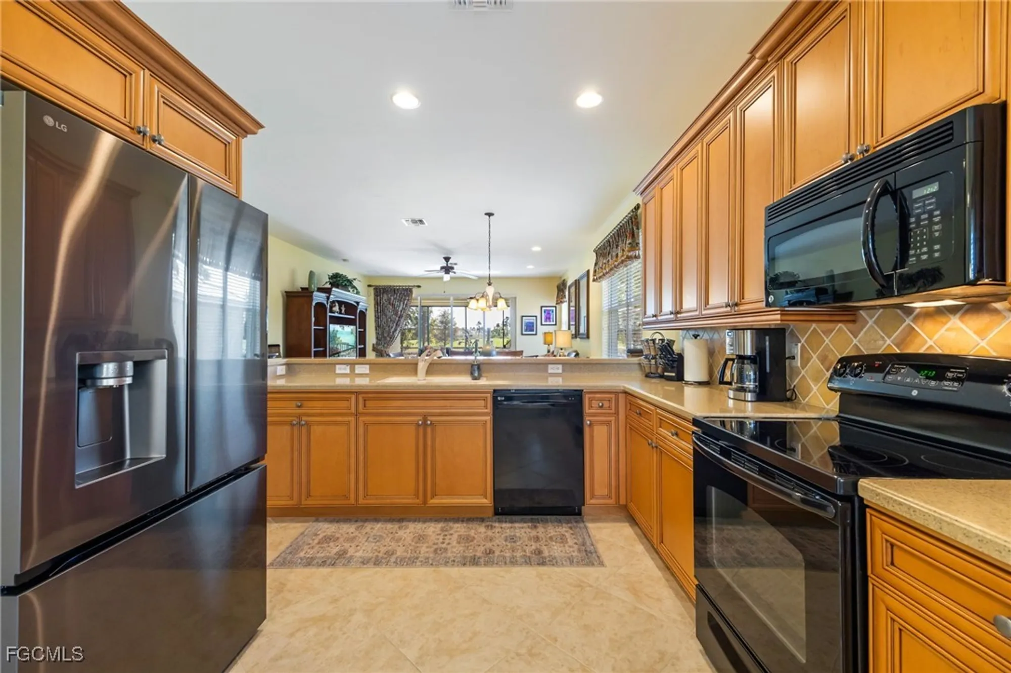 Property Slideshow image 18 of 48 | 3216 magnolia landing ln, North Fort Myers, FL, 33917