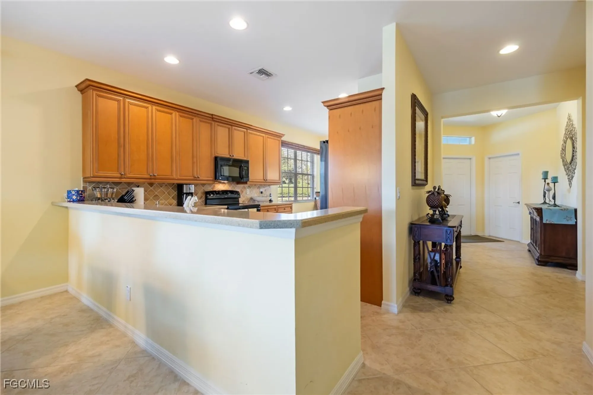Property Slideshow image 21 of 48 | 3216 magnolia landing ln, North Fort Myers, FL, 33917