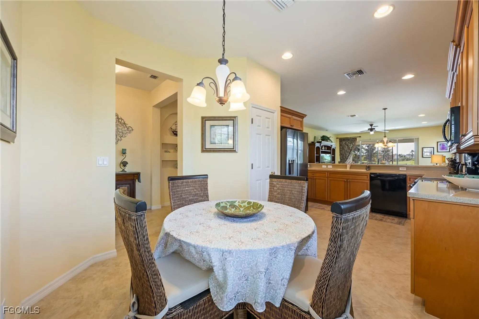 Property Slideshow image 22 of 48 | 3216 magnolia landing ln, North Fort Myers, FL, 33917