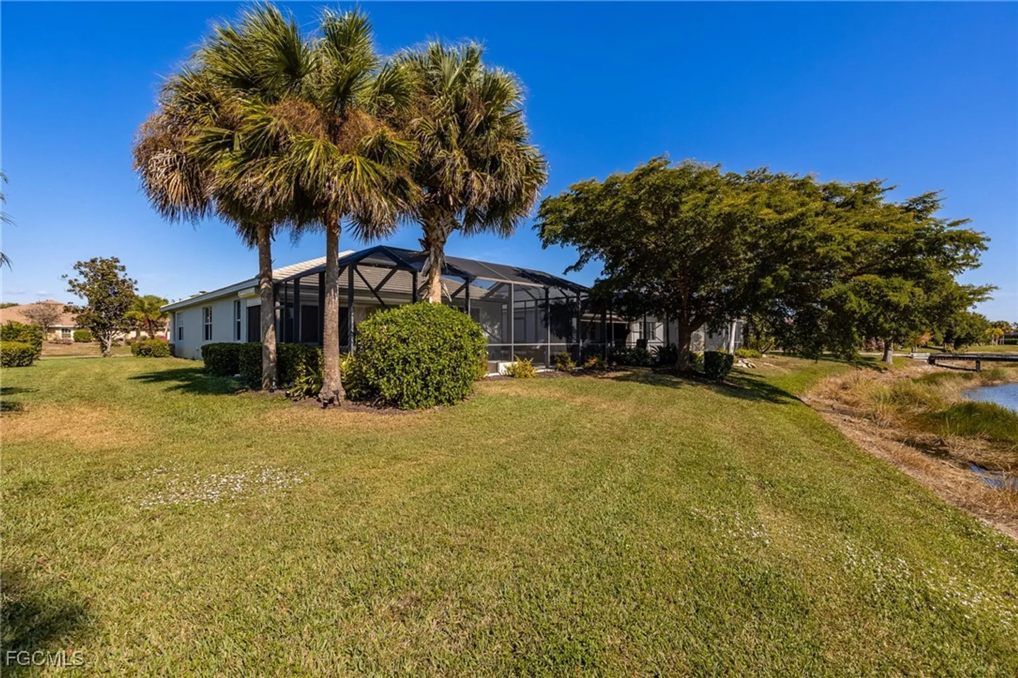 Property Slideshow image 34 of 48 | 3216 magnolia landing ln, North Fort Myers, FL, 33917