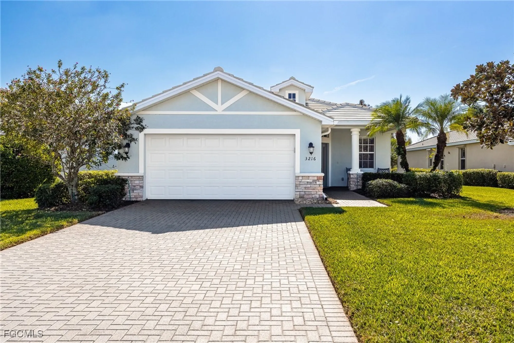 Property Slideshow image 3 of 48 | 3216 magnolia landing ln, North Fort Myers, FL, 33917