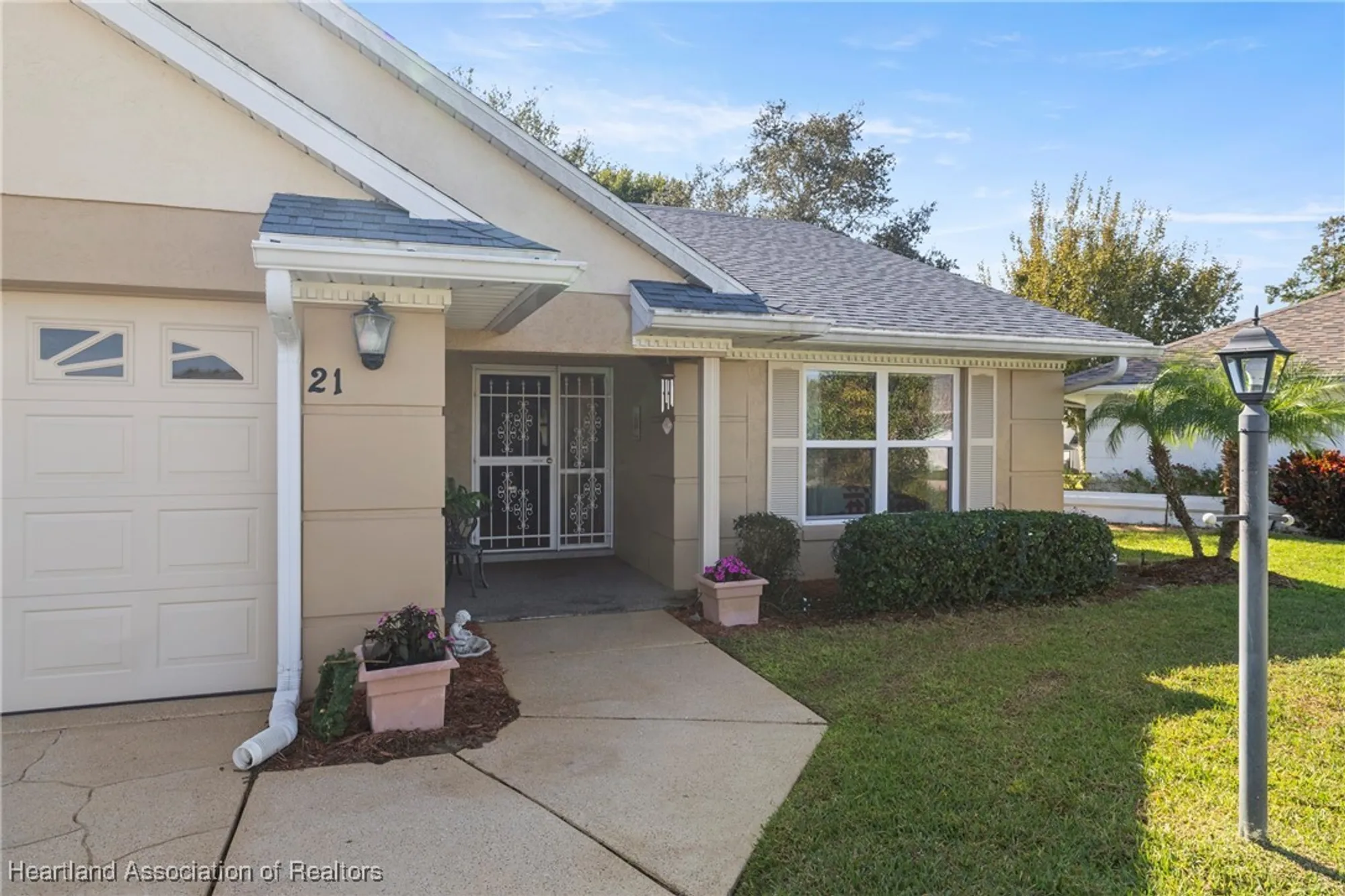 Property Slideshow image 4 of 48 | 21 chestnut trl, Lake Placid, FL, 33852