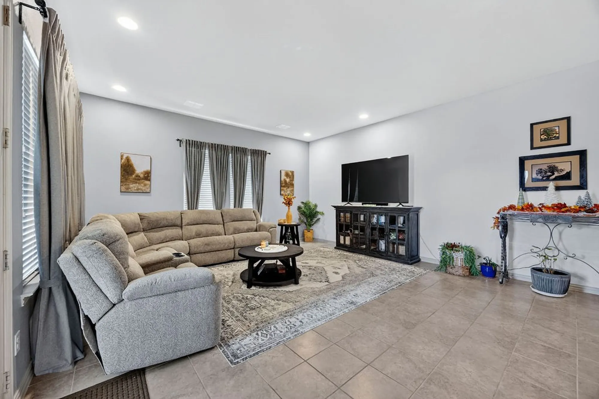 Property Slideshow image 16 of 38 | 2801 vista azul pl 2801, Mansfield, TX, 76063