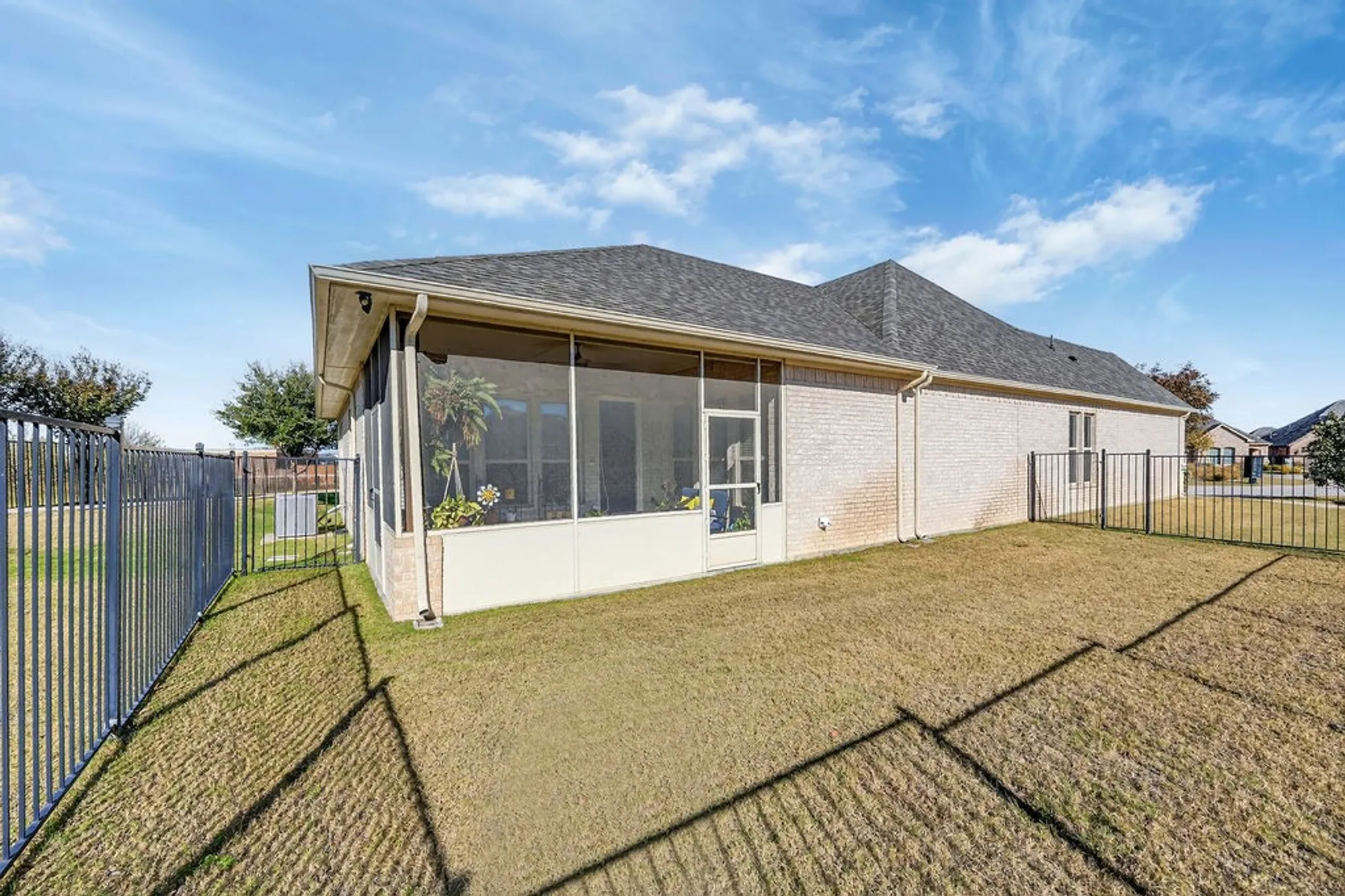 Property Slideshow image 32 of 38 | 2801 vista azul pl 2801, Mansfield, TX, 76063