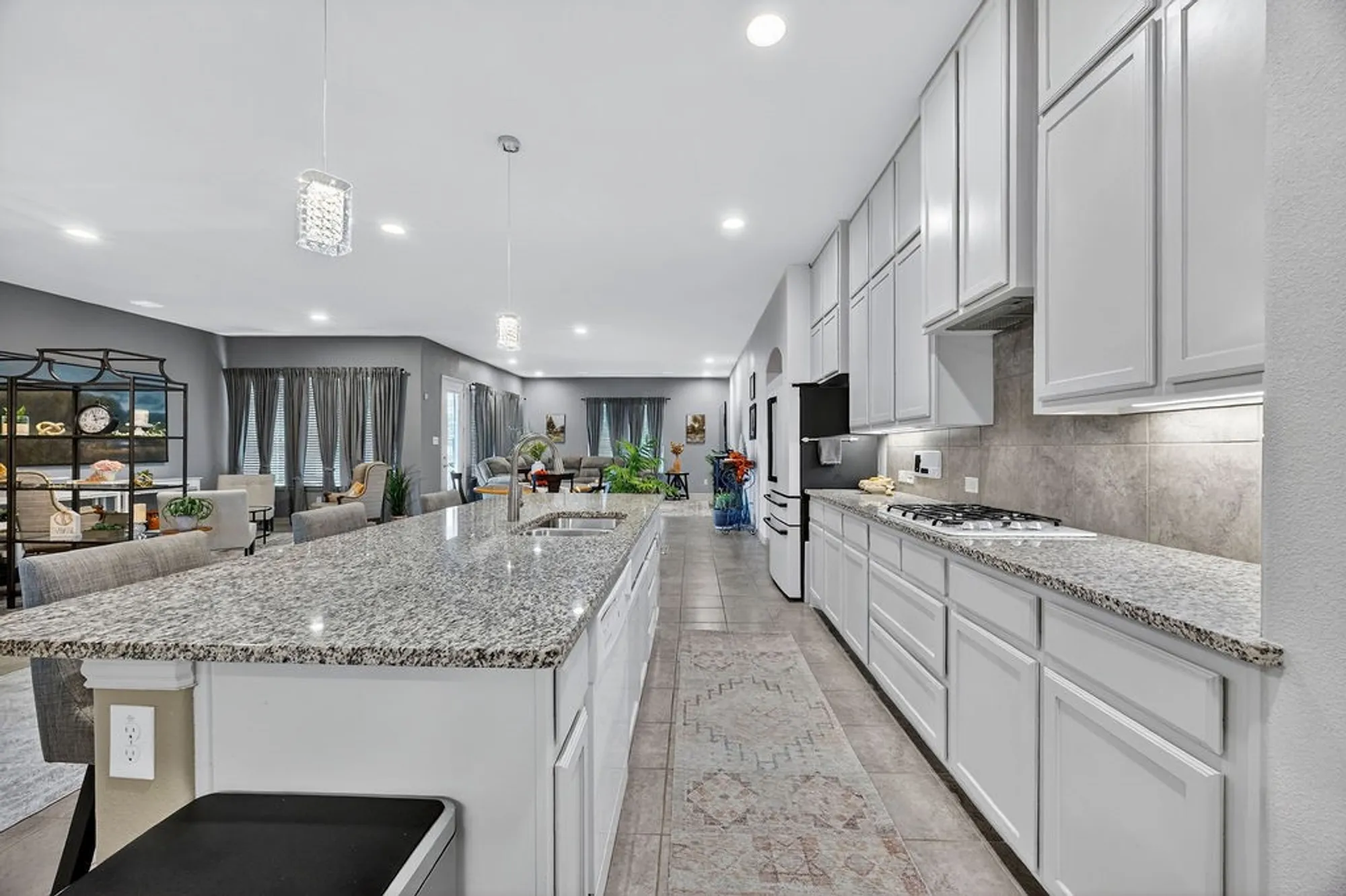 Property Slideshow image 7 of 38 | 2801 vista azul pl 2801, Mansfield, TX, 76063