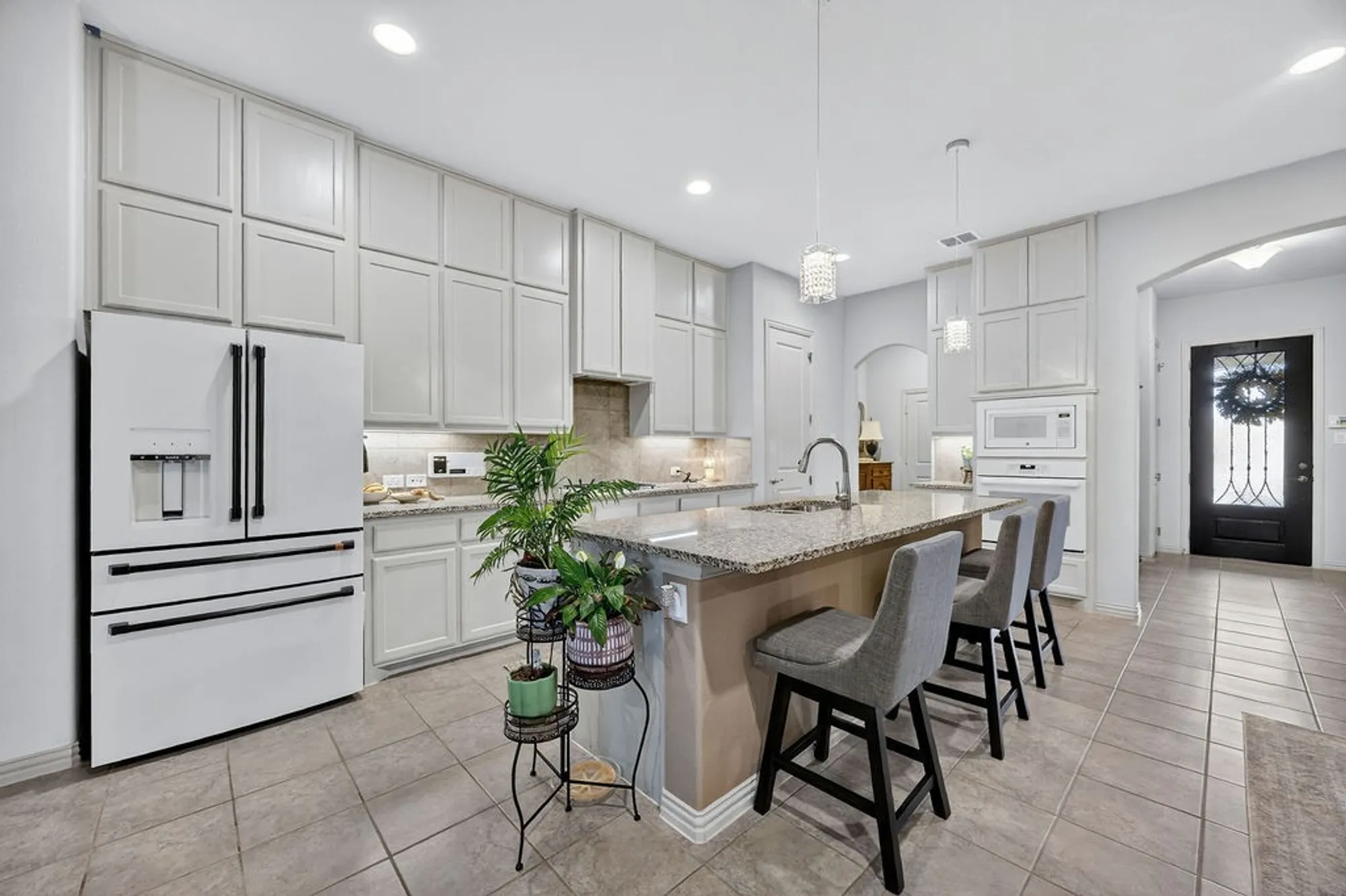 Property Slideshow image 9 of 38 | 2801 vista azul pl 2801, Mansfield, TX, 76063