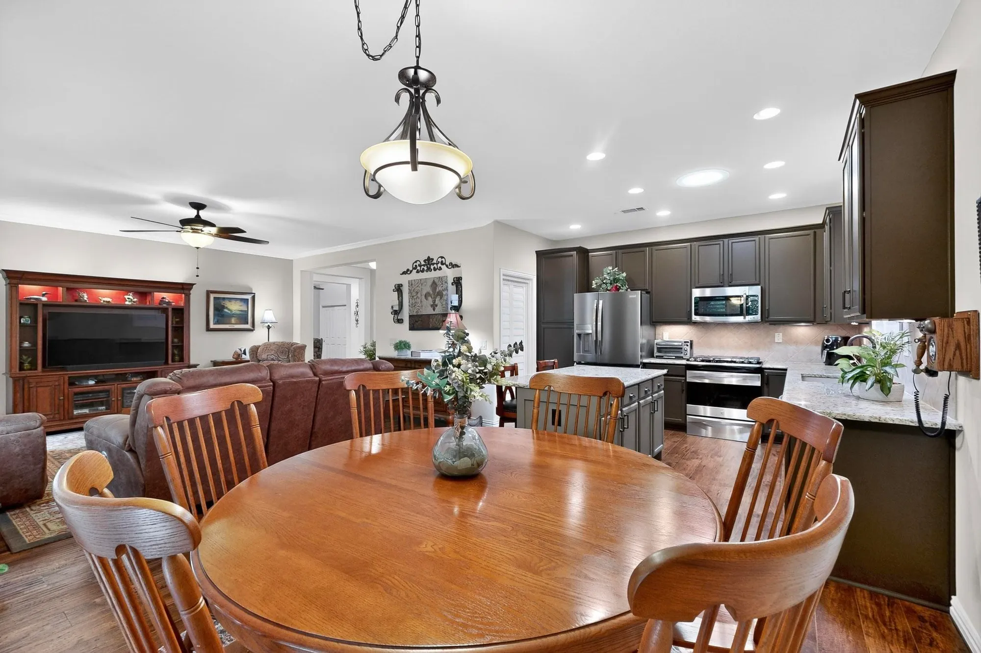 Property Slideshow image 15 of 40 | 9100 perimeter st, Denton, TX, 76207