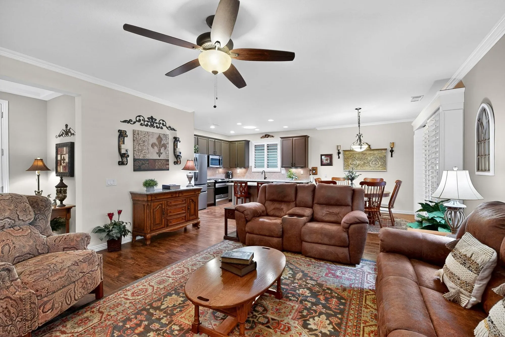 Property Slideshow image 6 of 40 | 9100 perimeter st, Denton, TX, 76207