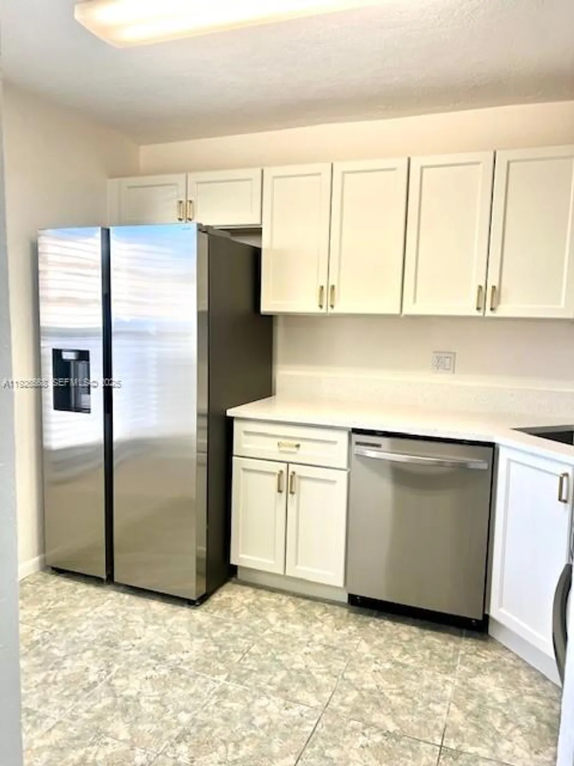 Property Slideshow image 6 of 25 | 6070 nw 64th ave apt 103, Tamarac, FL, 33319