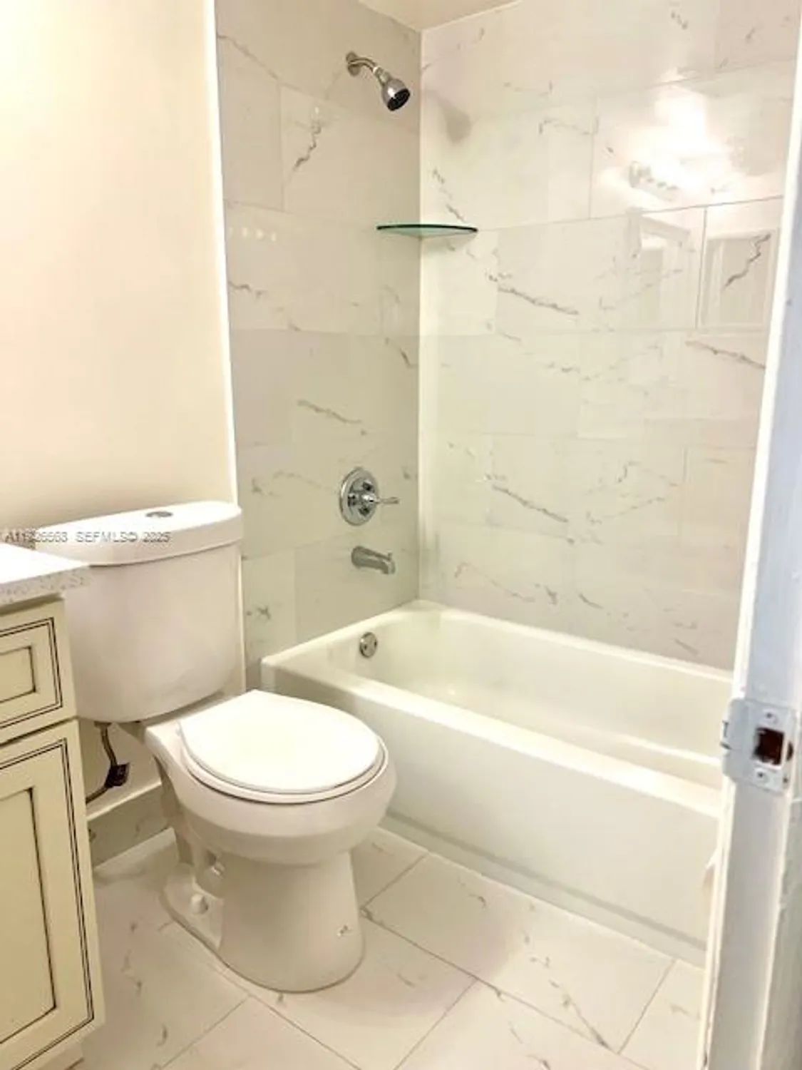 Property Slideshow image 9 of 25 | 6070 nw 64th ave apt 103, Tamarac, FL, 33319