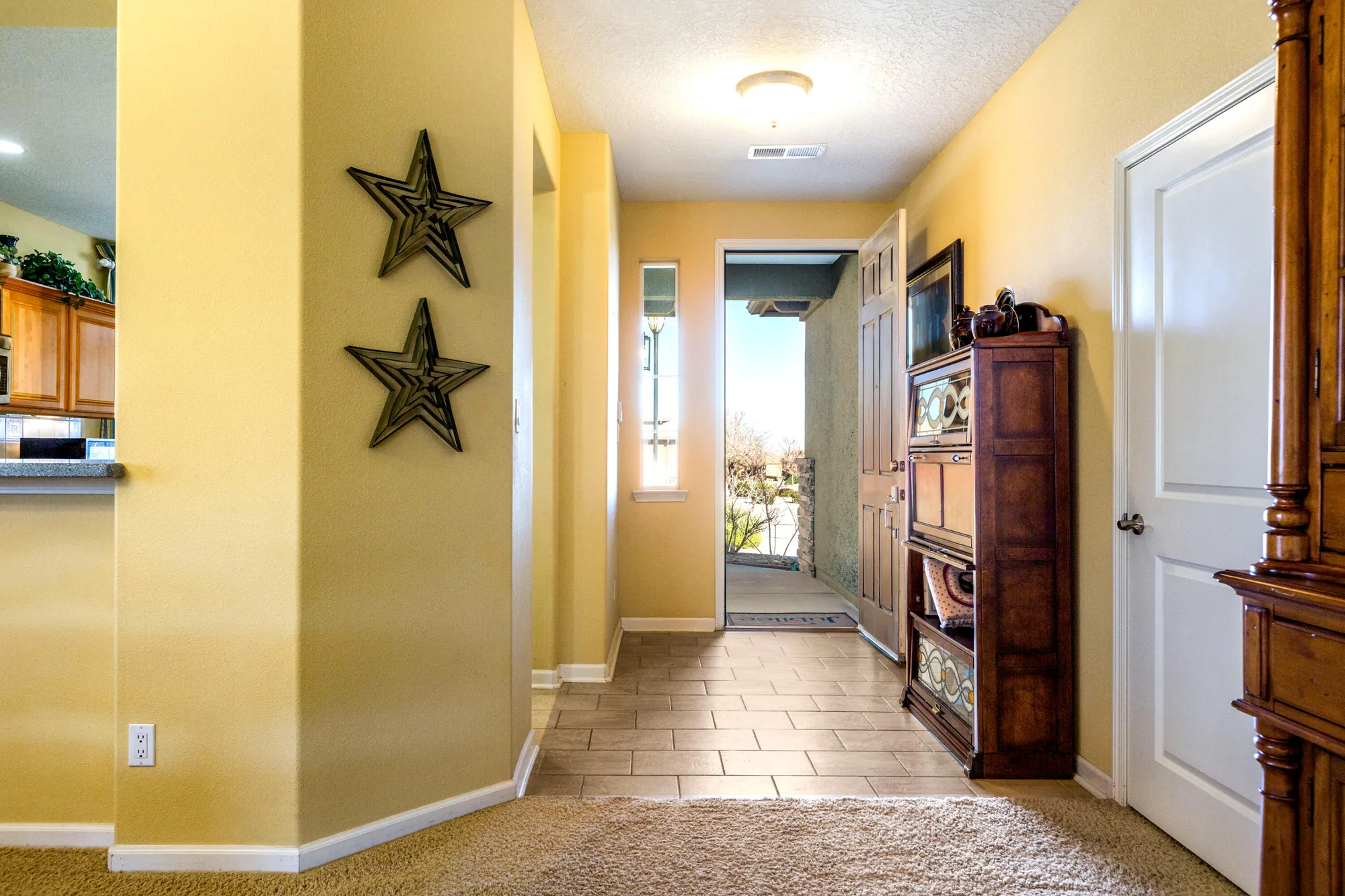 Property Slideshow image 4 of 30 | 741 promenade trl, Los Lunas, NM, 87031