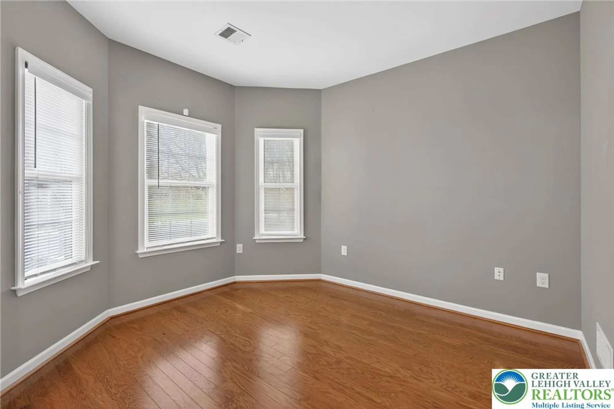 Property Slideshow image 9 of 49 | 5411 congress way, Bethlehem, PA, 18017