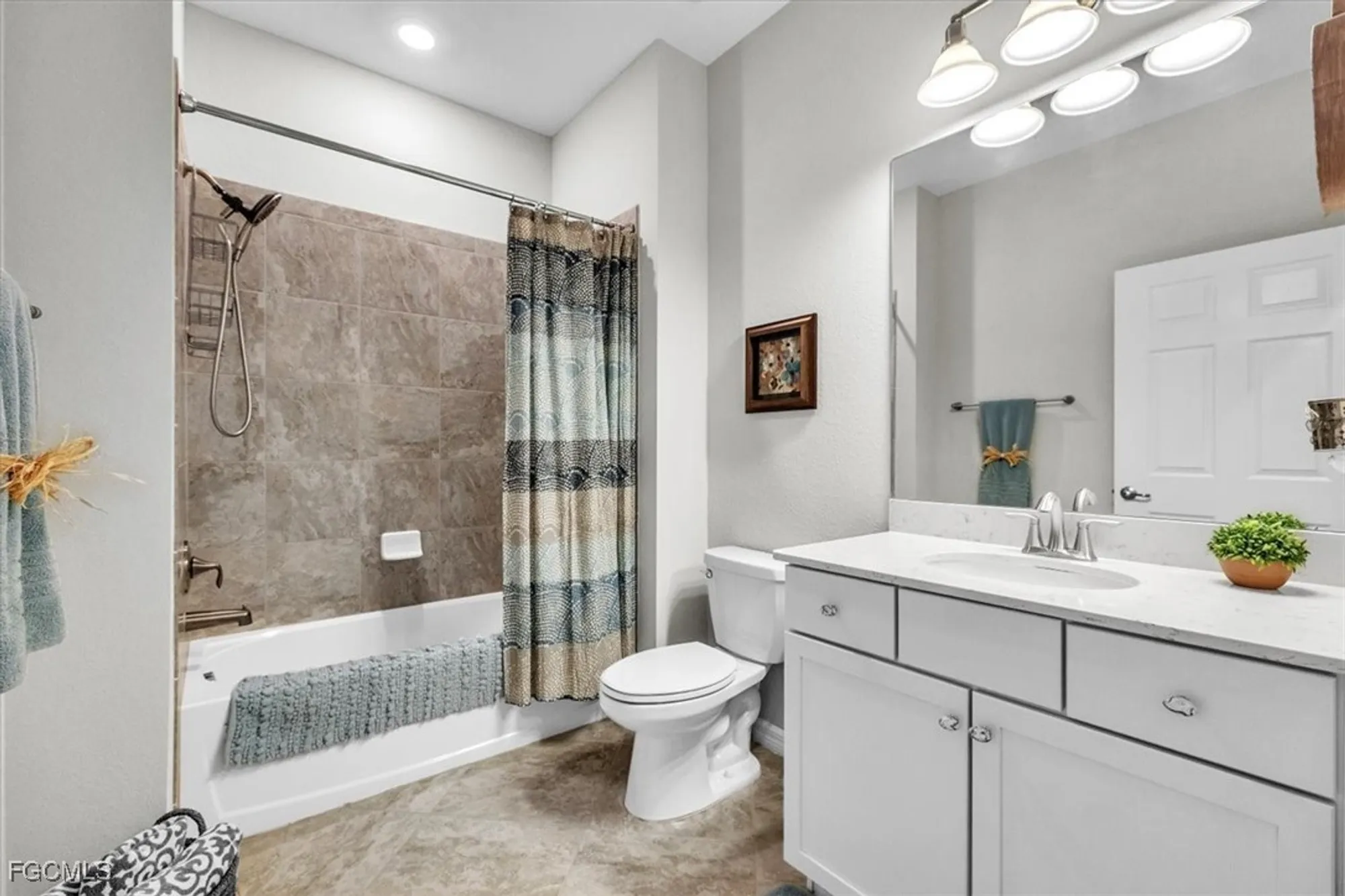 Property Slideshow image 34 of 50 | 10512 casella way apt 201, Fort Myers, FL, 33913